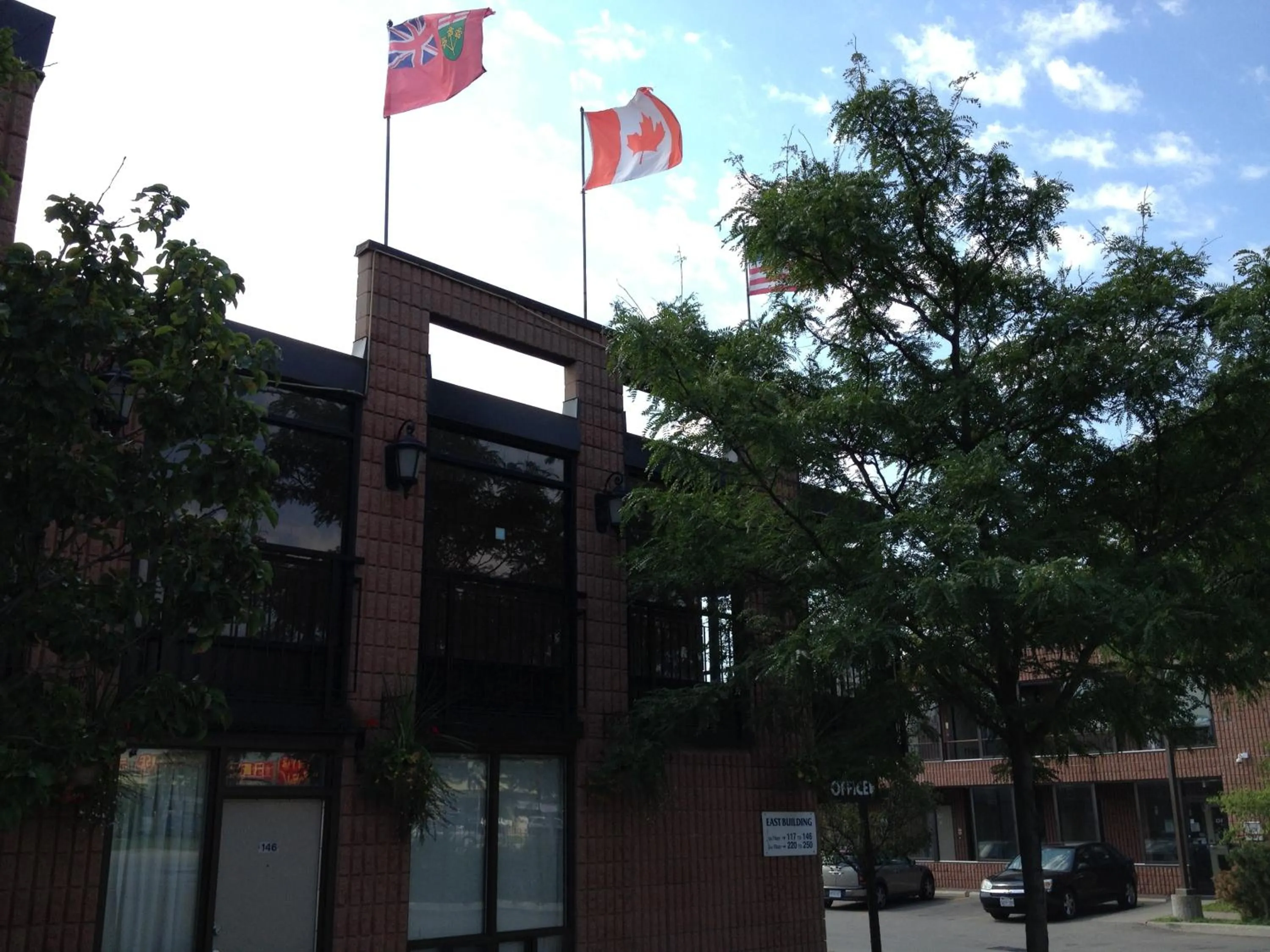 Facade/entrance in Mississauga Gate Inn