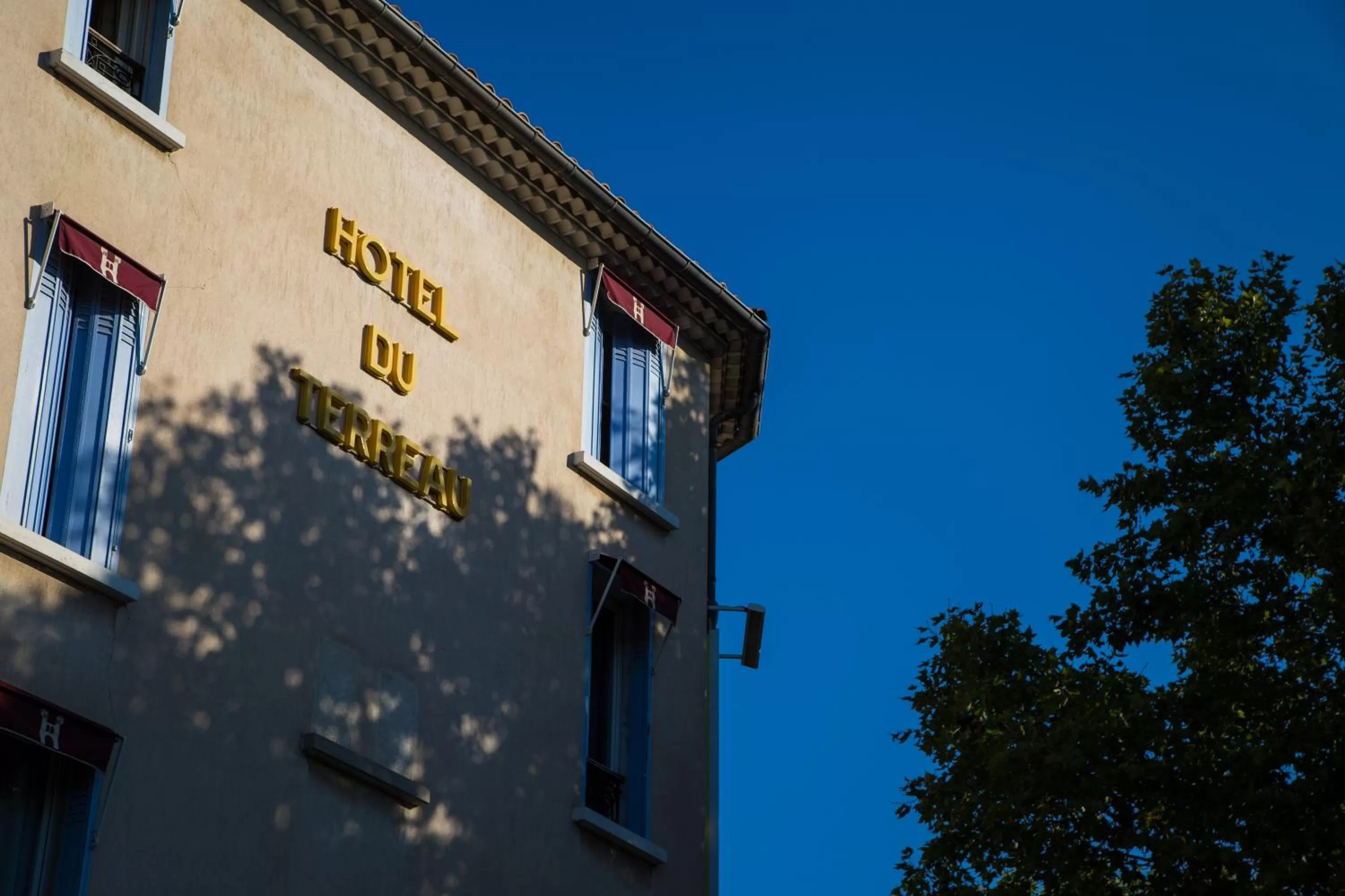 Facade/entrance in Logis hôtel du terreau