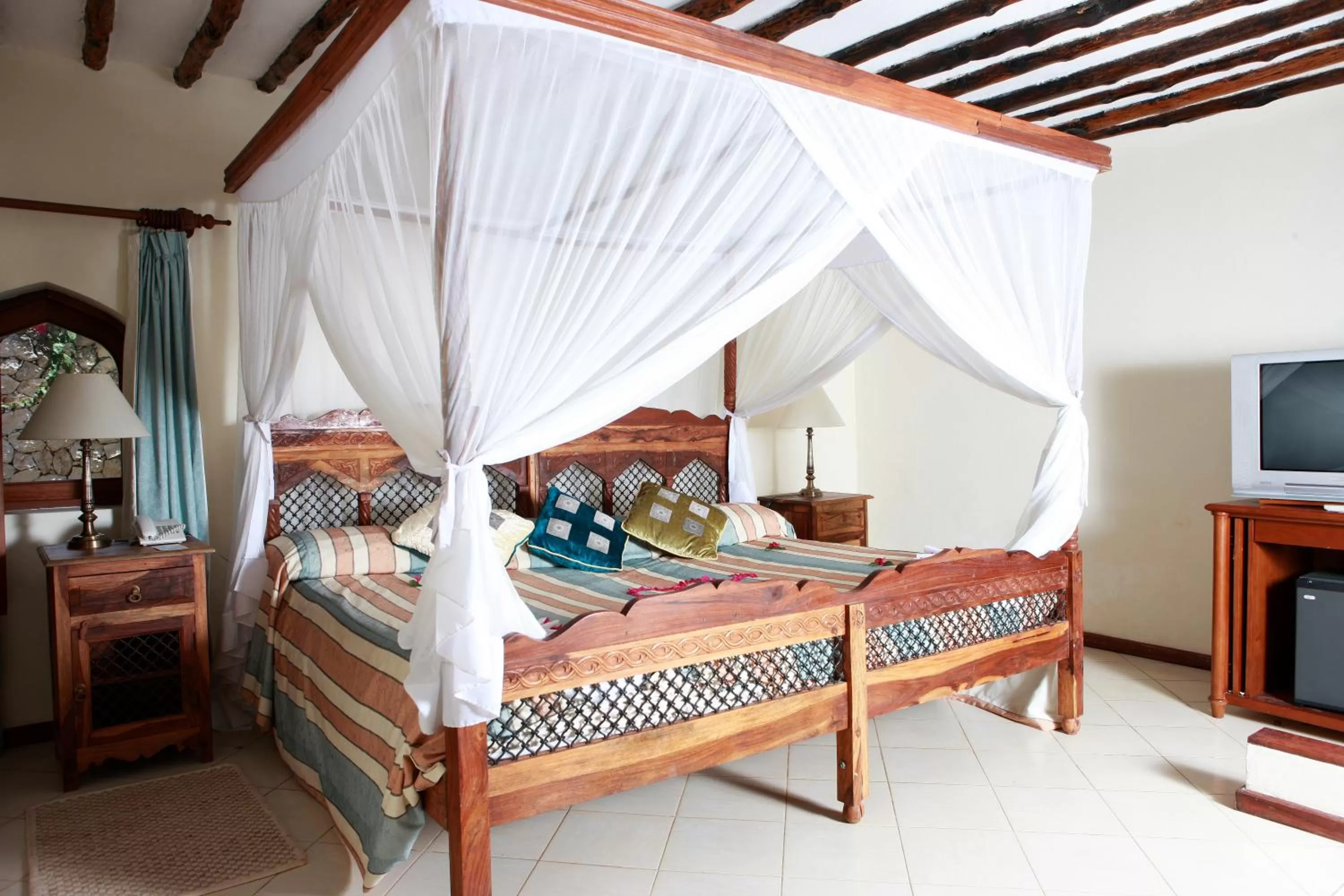bunk bed, Bed in Sultan Sands Island Resort & Spa