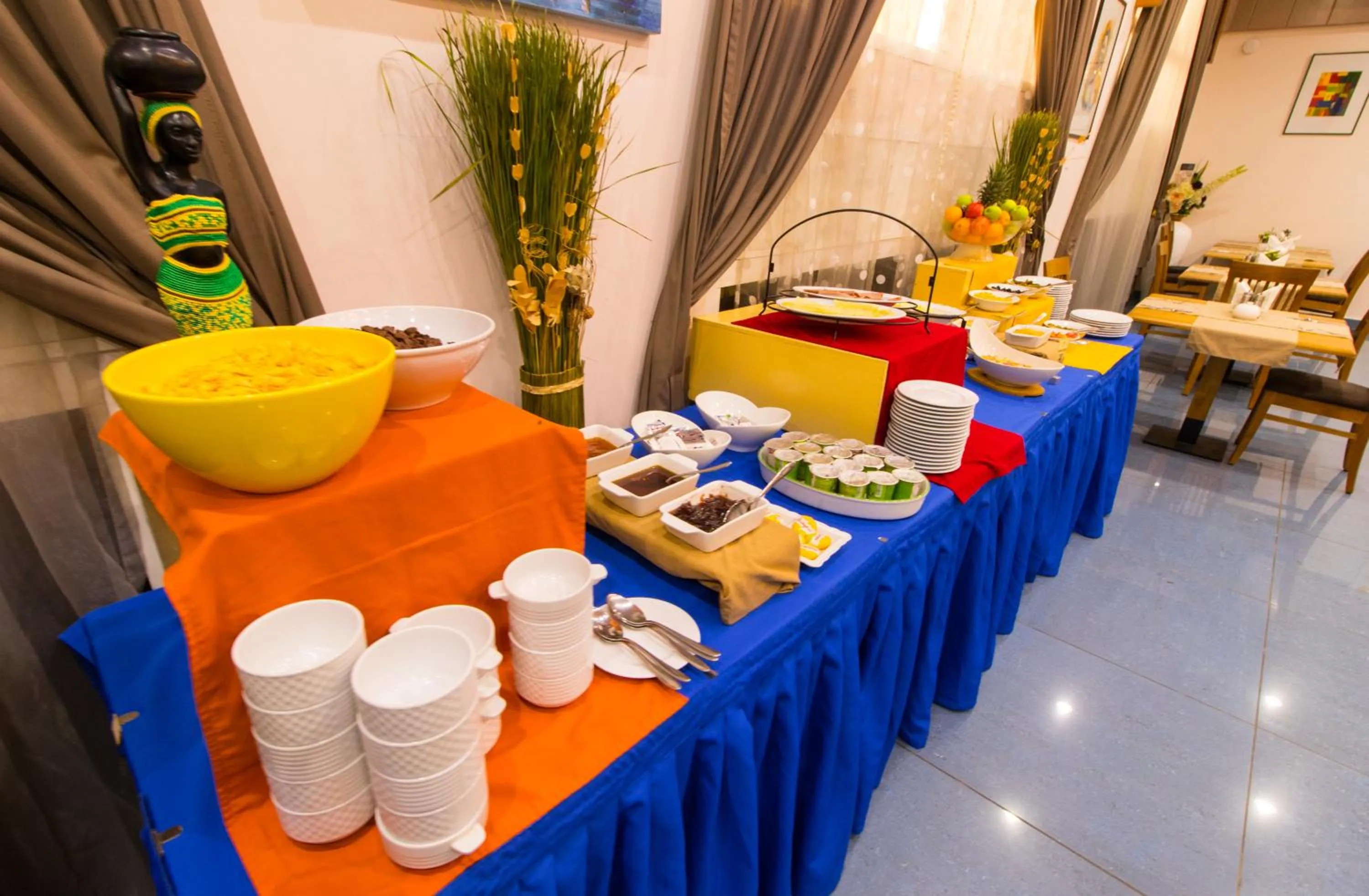 Restaurant/places to eat in Atlantic Hotel