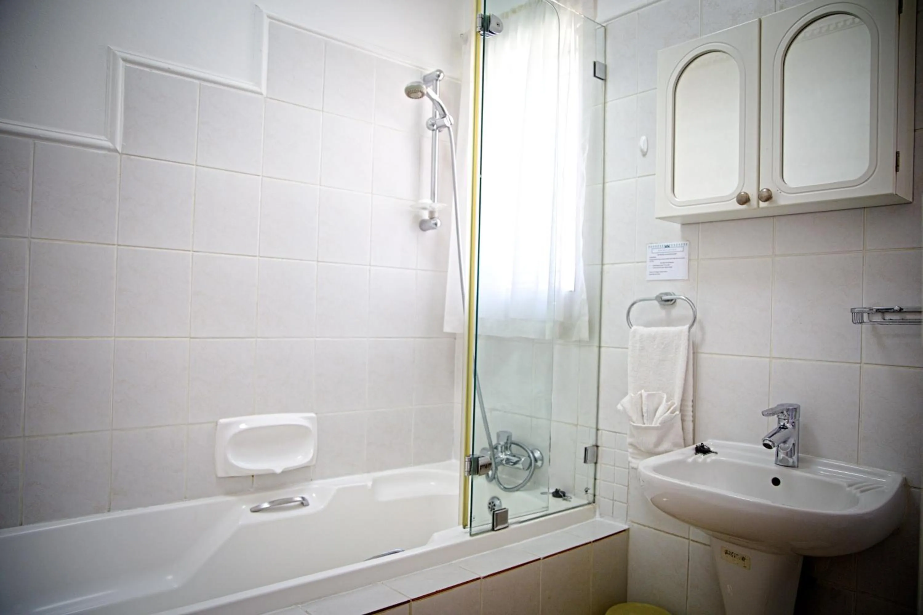 Bathroom in Royal Ridge Guesthouse