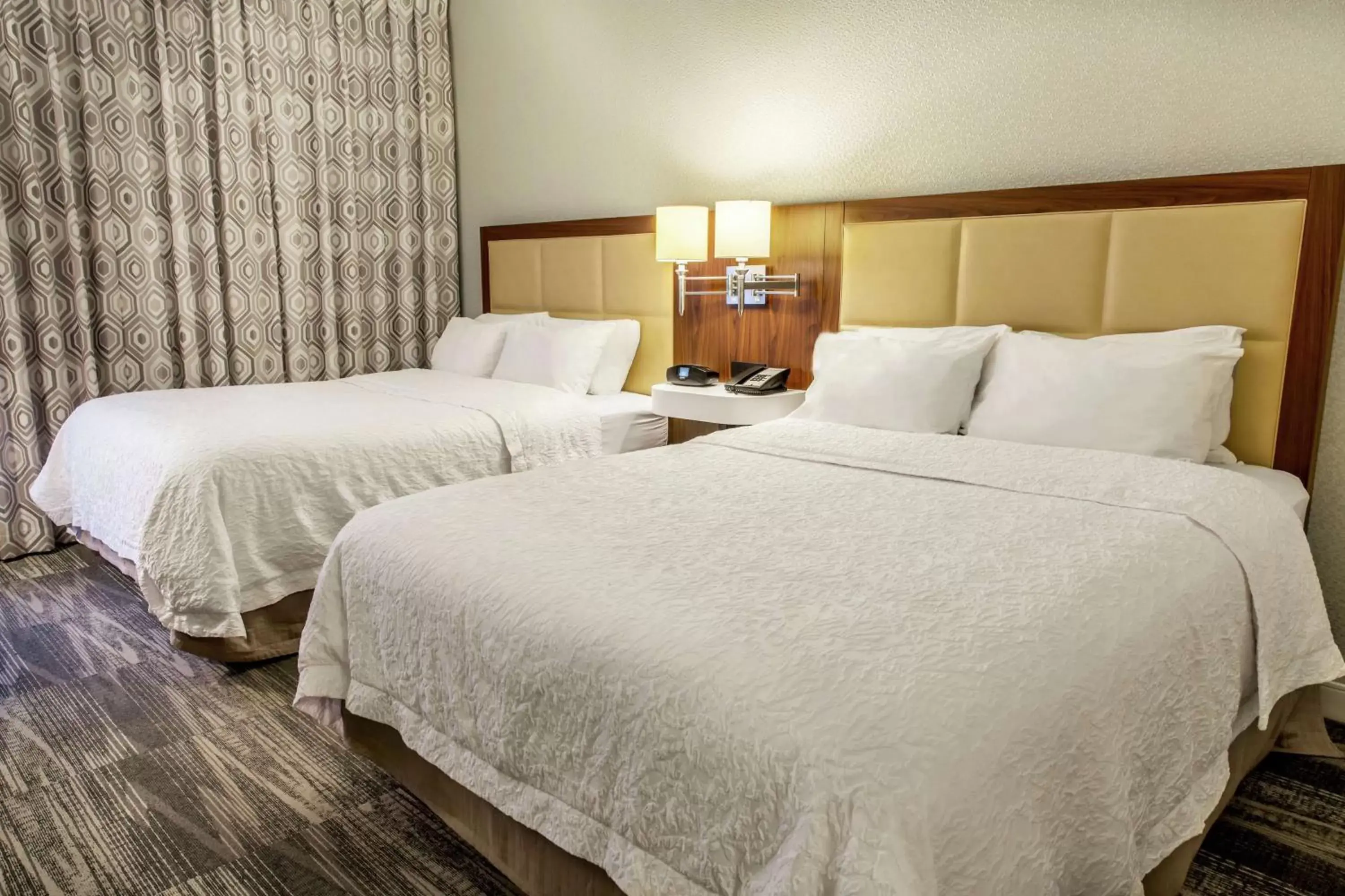 Queen Room with Two Queen Beds - Mobility Access/Non-Smoking in Hampton Inn Minneapolis St. Paul-Woodbury Queen Room with Two Queen Beds - Mobility Access/Non-Smoking in Hampton Inn Minneapolis St. Paul-Woodbury