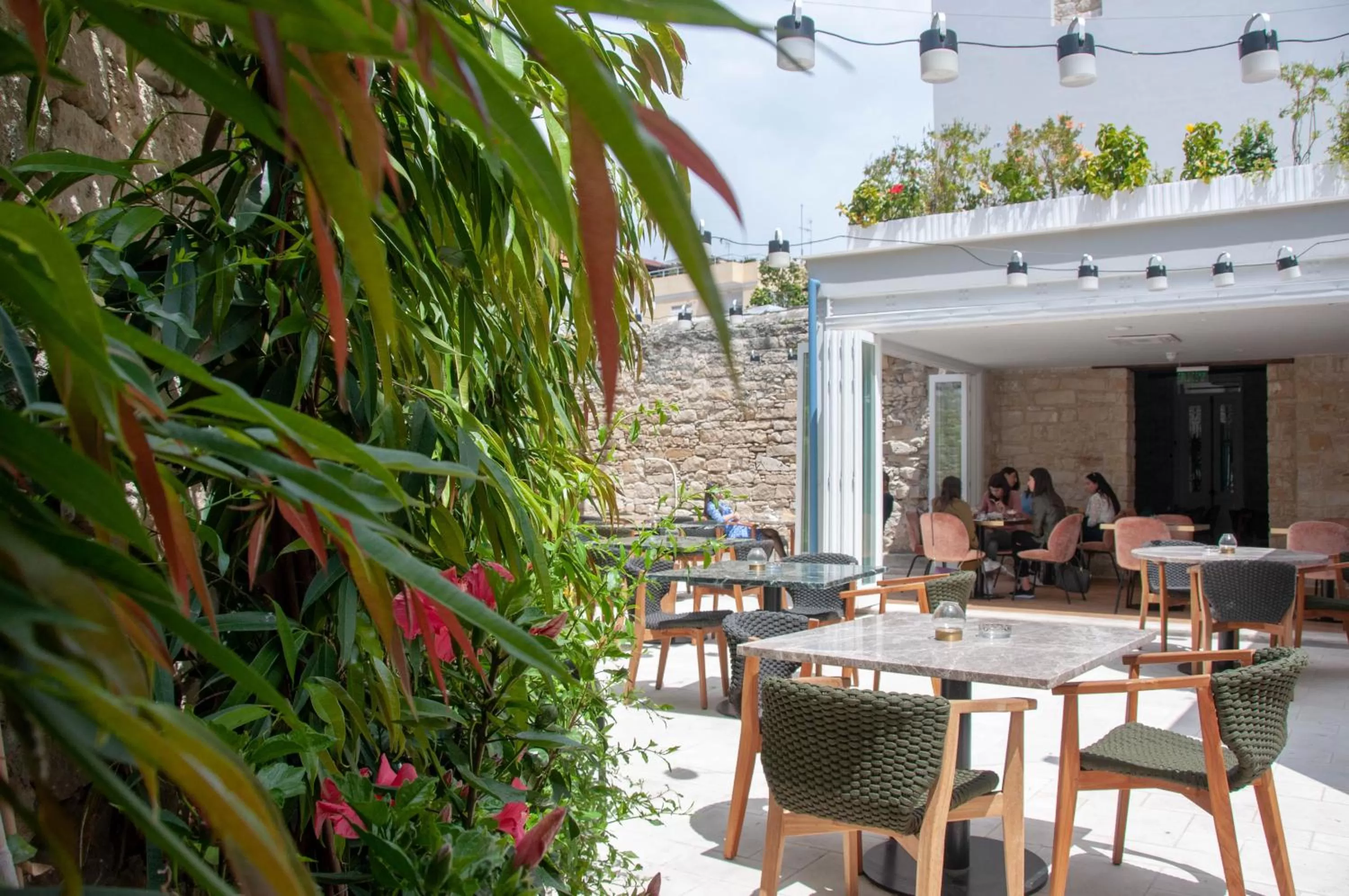 Patio in S Paul City Hotel