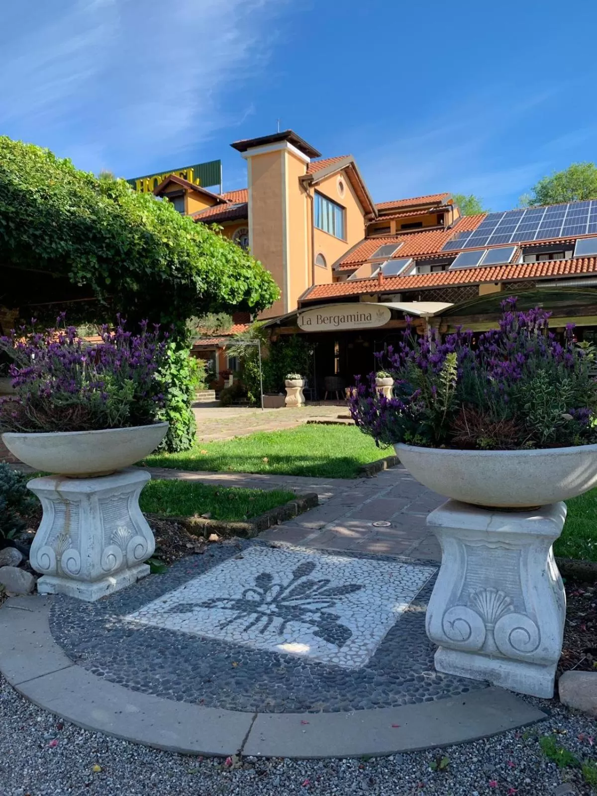 Property building in La Bergamina Hotel & Restaurant
