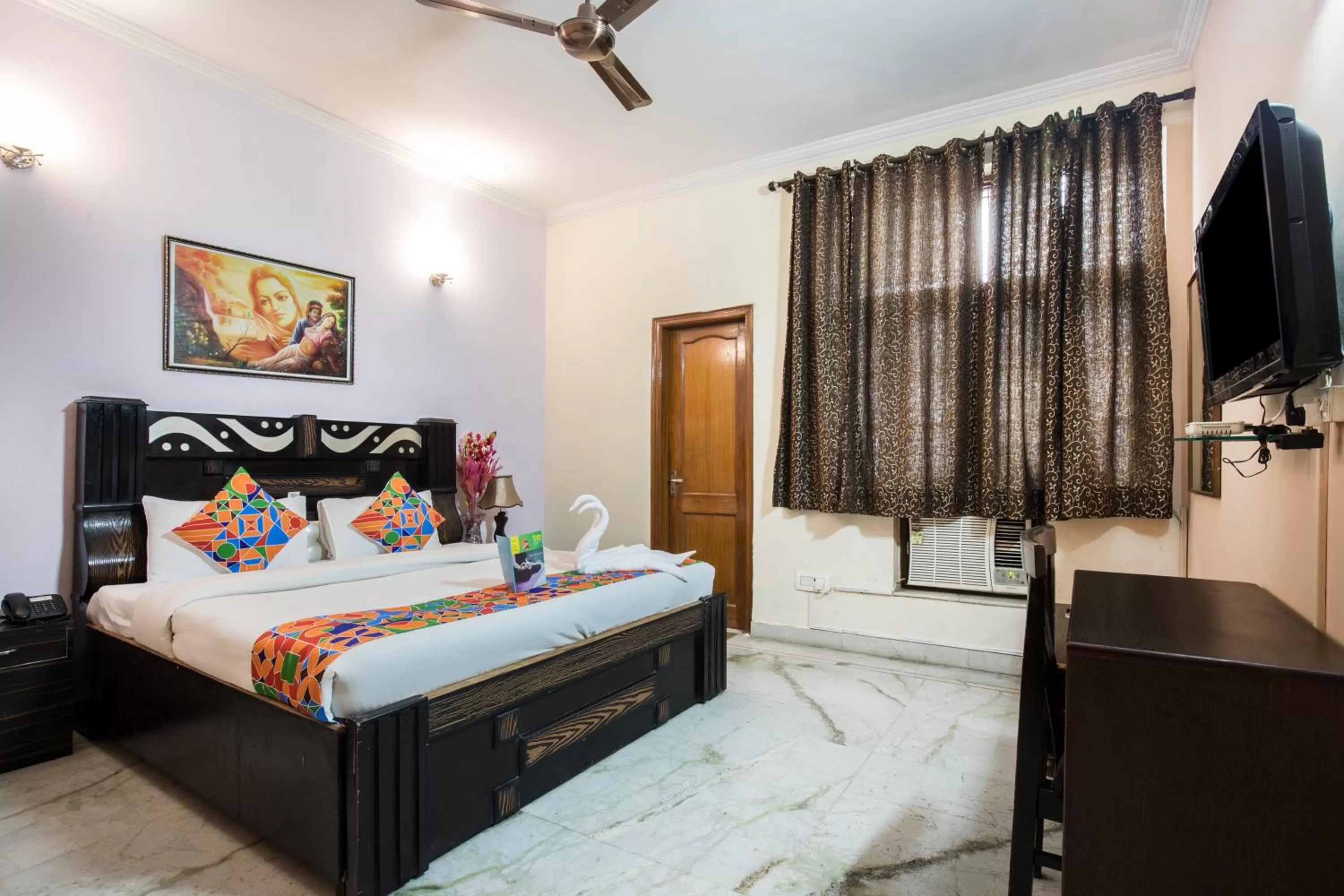 FabExpress IVY Inn Sector 35