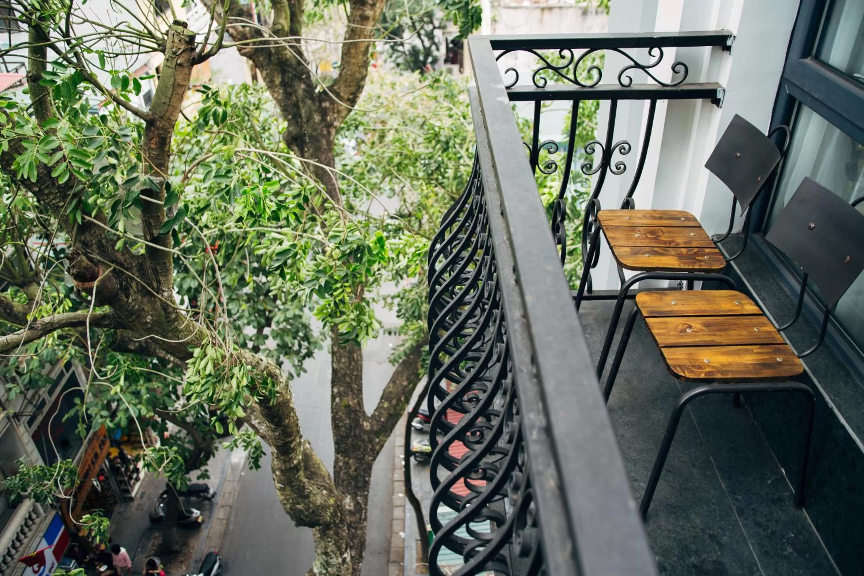 Patio in The Chi Boutique Hotel