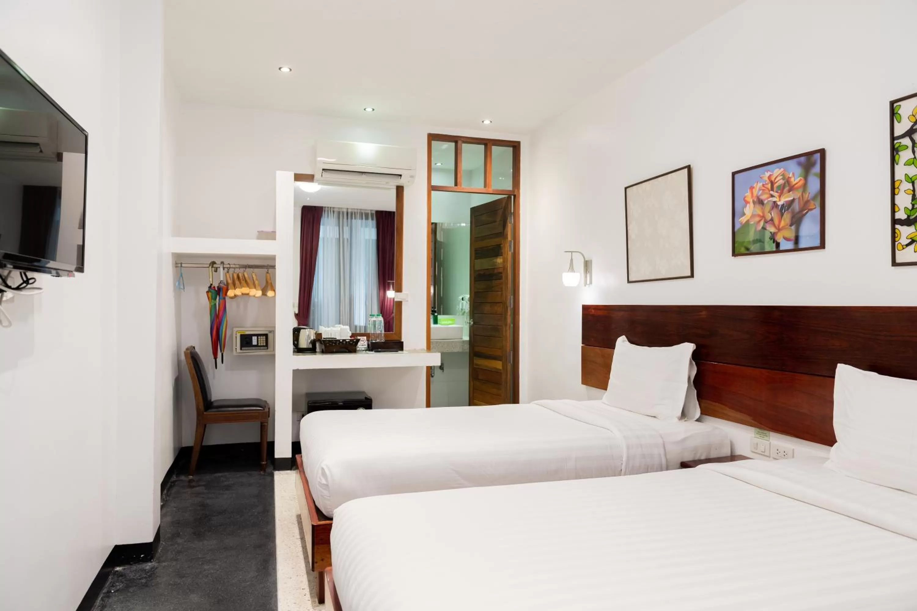 Bed in Green View Village Resort