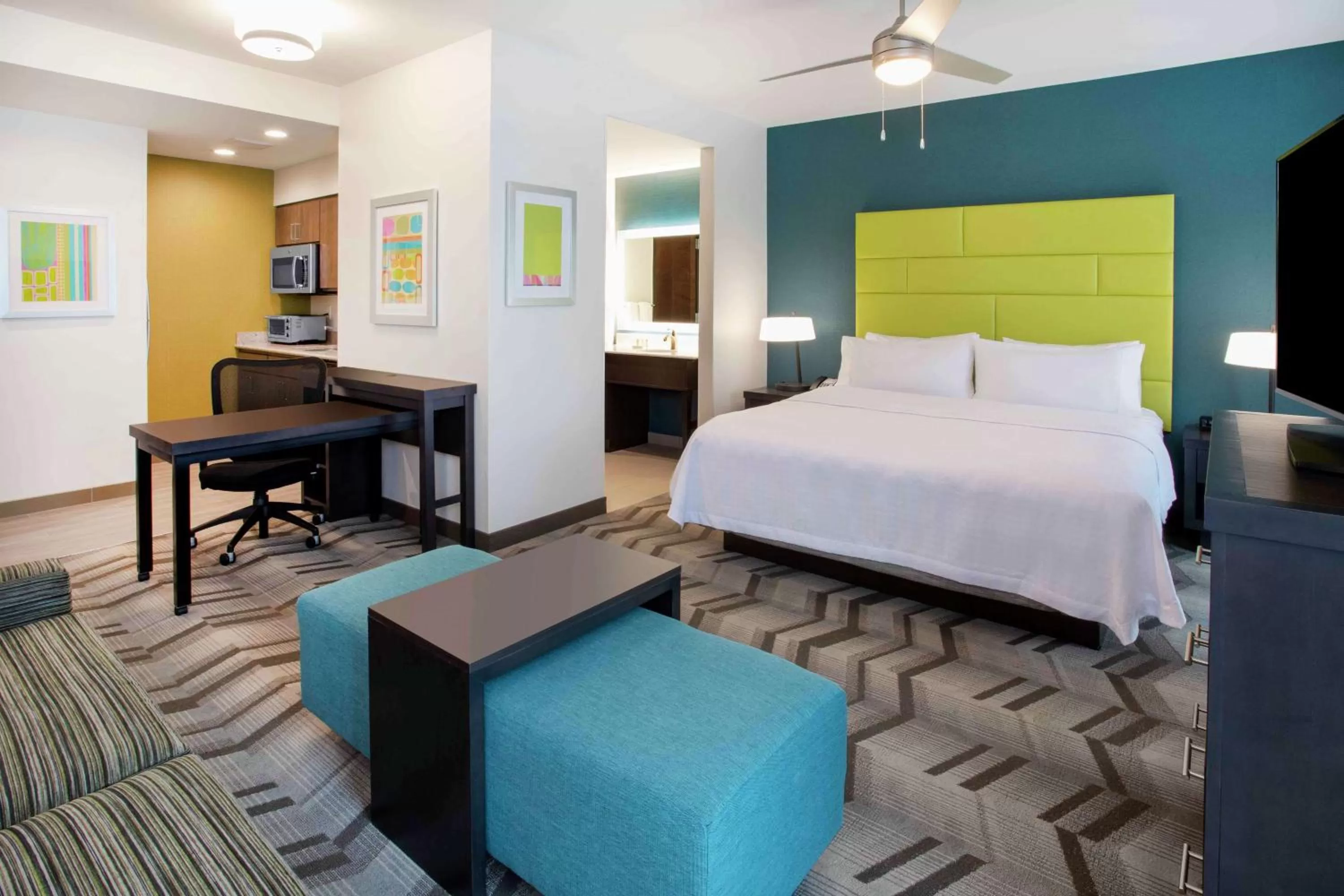 Bedroom, Bed in Homewood Suites By Hilton Edina Minneapolis