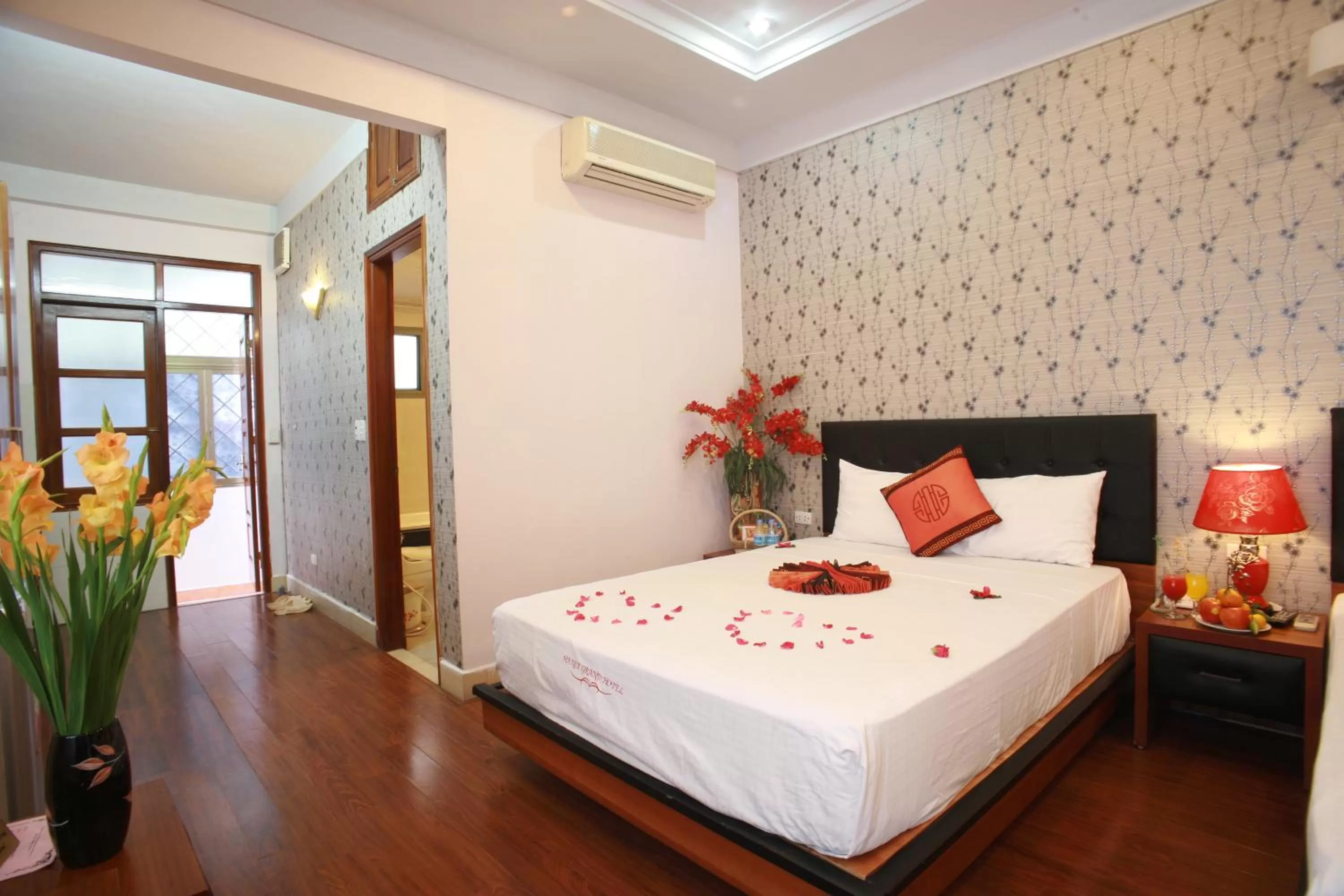 Bed in Urban Alley Hotel