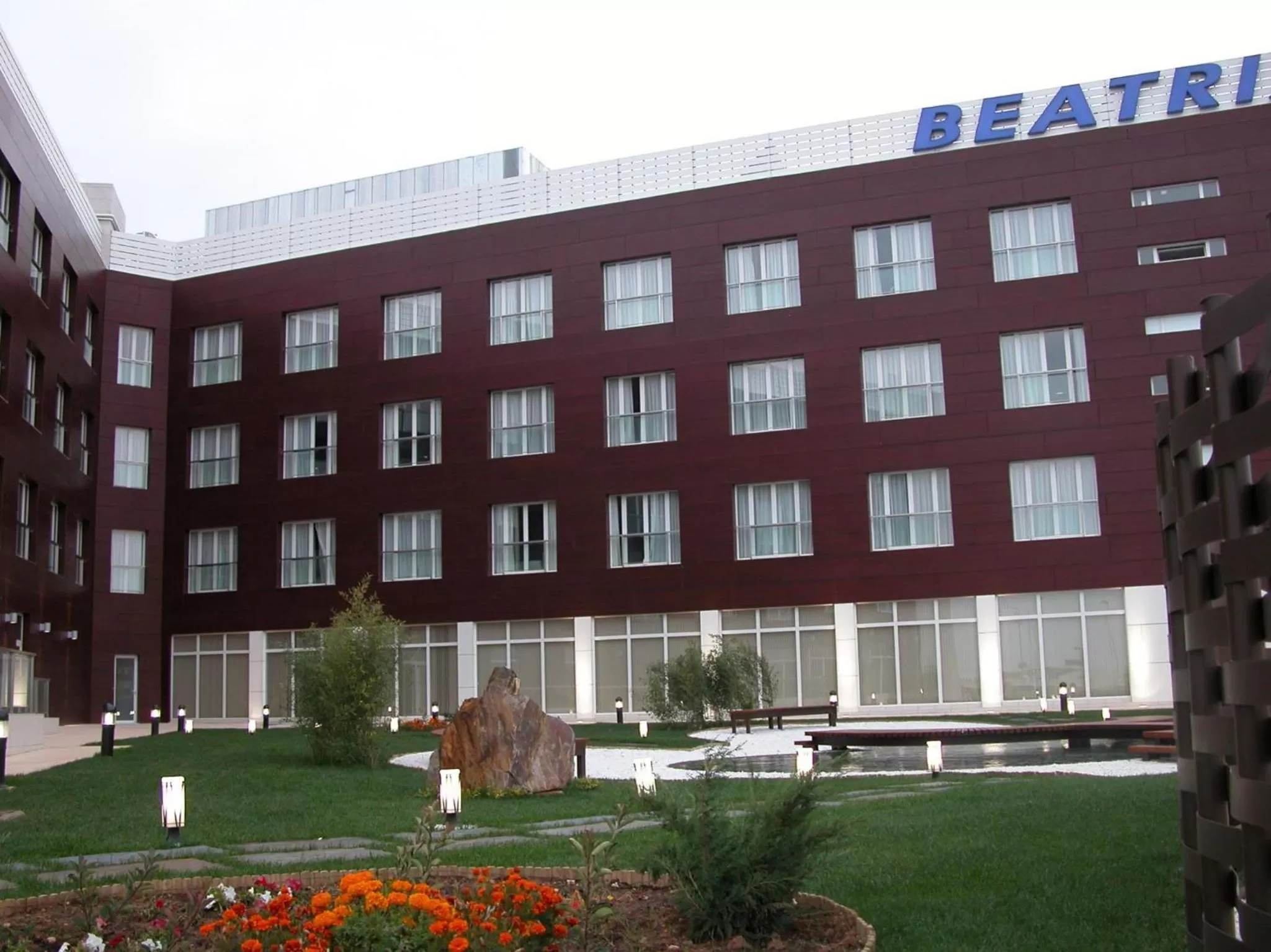 Property building in Hotel Palacio Albacete & SPA