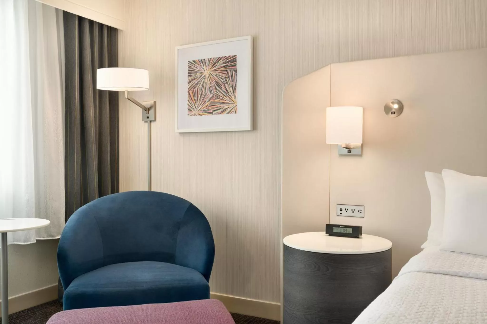 Photo of the whole room, Bed in Crowne Plaza Hotel Philadelphia - King of Prussia by IHG