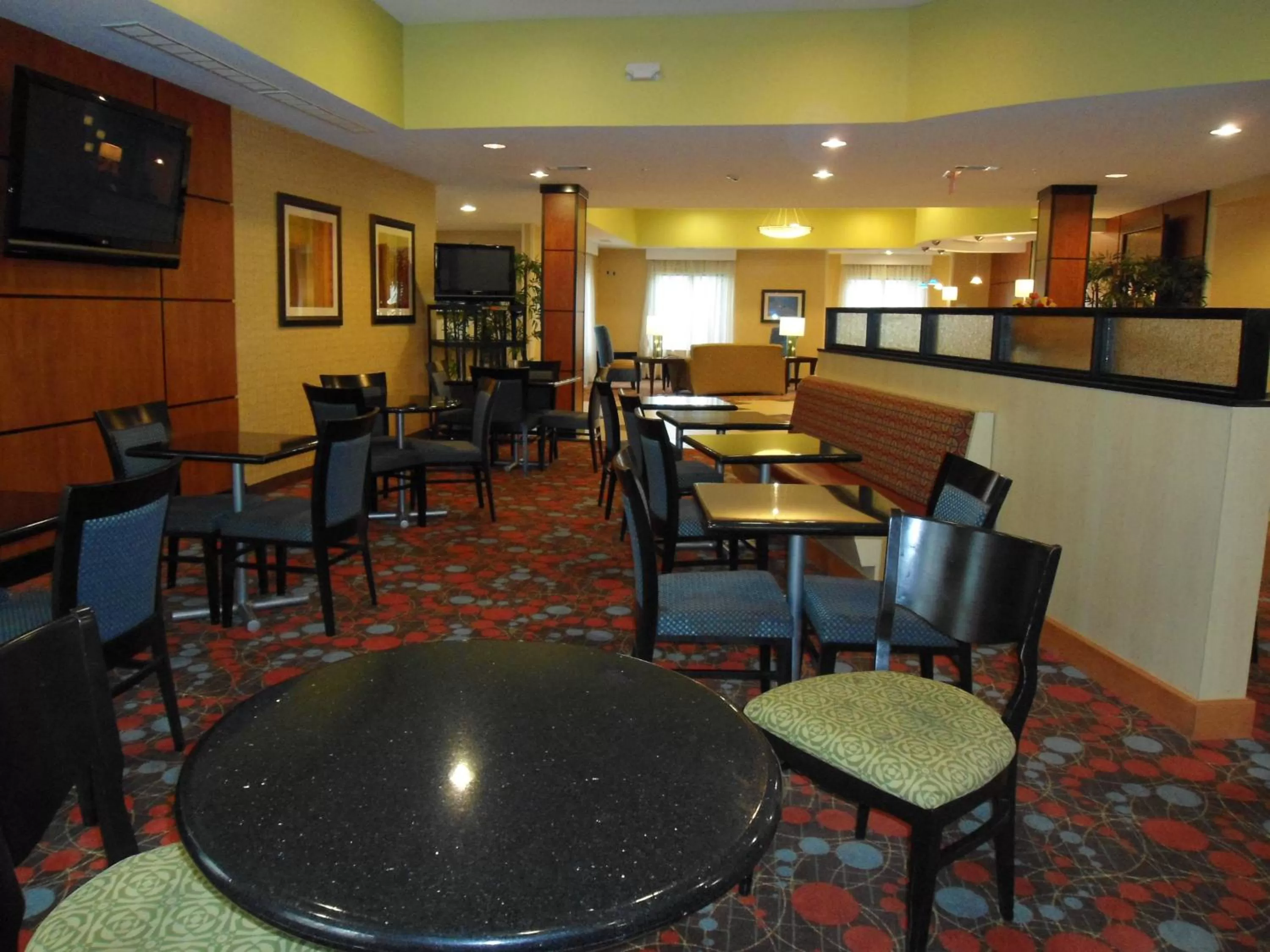 Breakfast in Holiday Inn Express Hotel & Suites Atlanta East - Lithonia by IHG