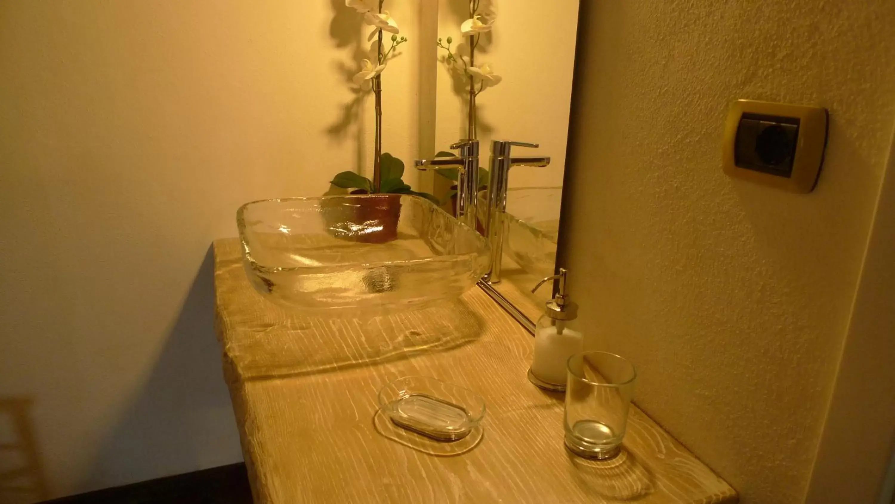 Double or Twin Room with Extra Bed (3 Adults) in Le Ninfee Double or Twin Room with Extra Bed (3 Adults) in Le Ninfee