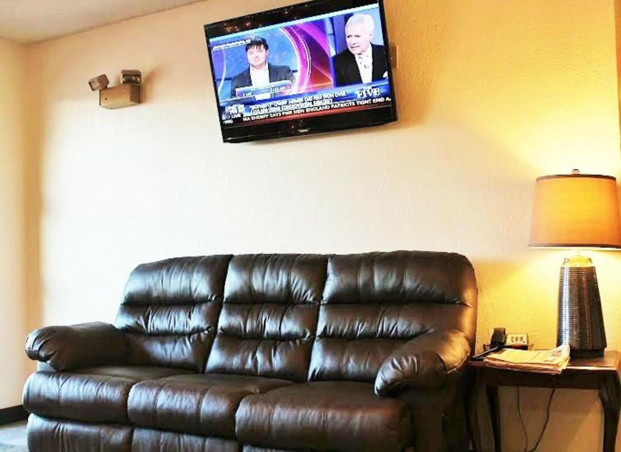 Lobby or reception in Super 8 by Wyndham South Boston VA