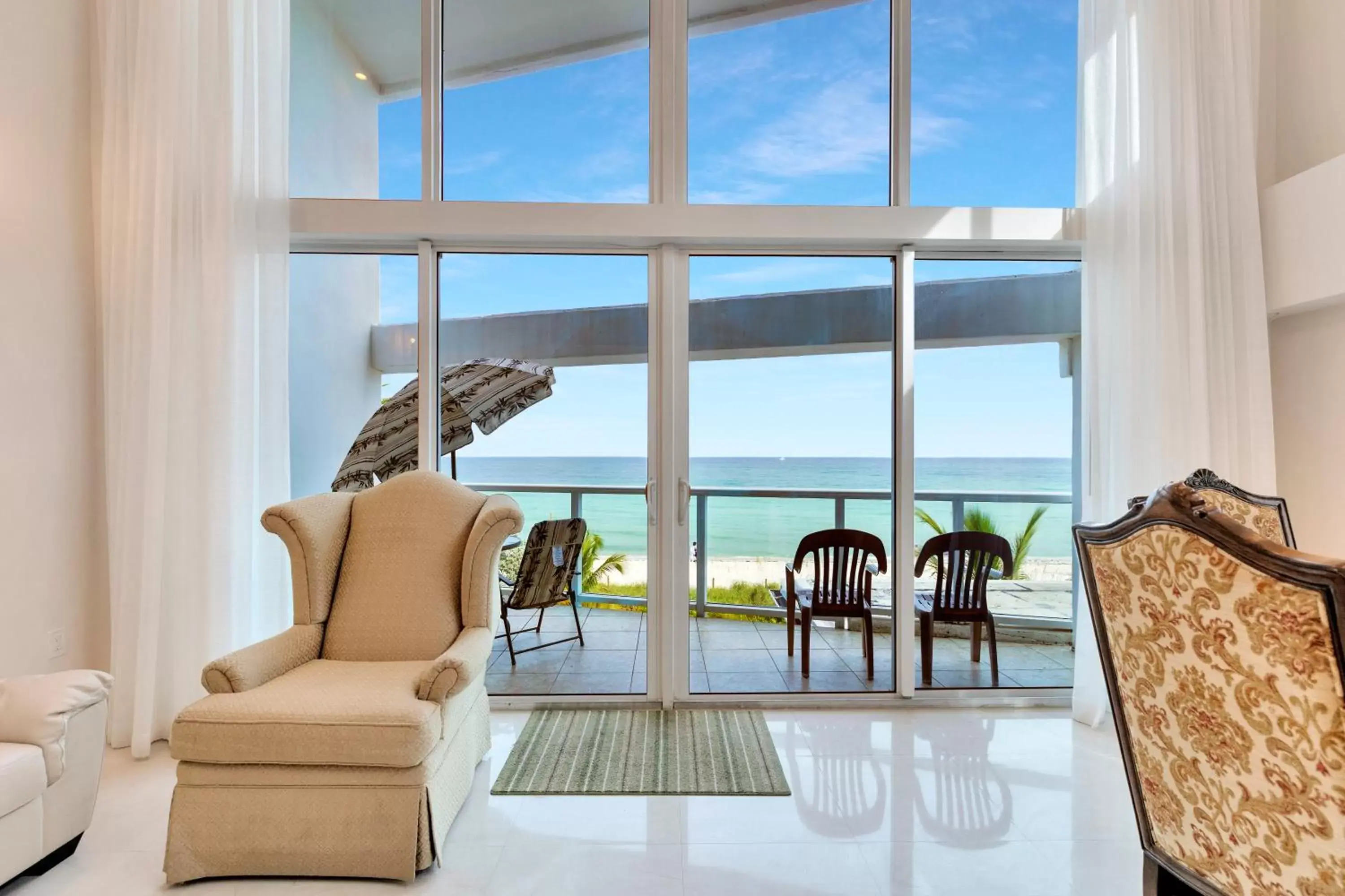 Three-Bedroom Apartment in SeaStays Apartments Three-Bedroom Apartment in SeaStays Apartments