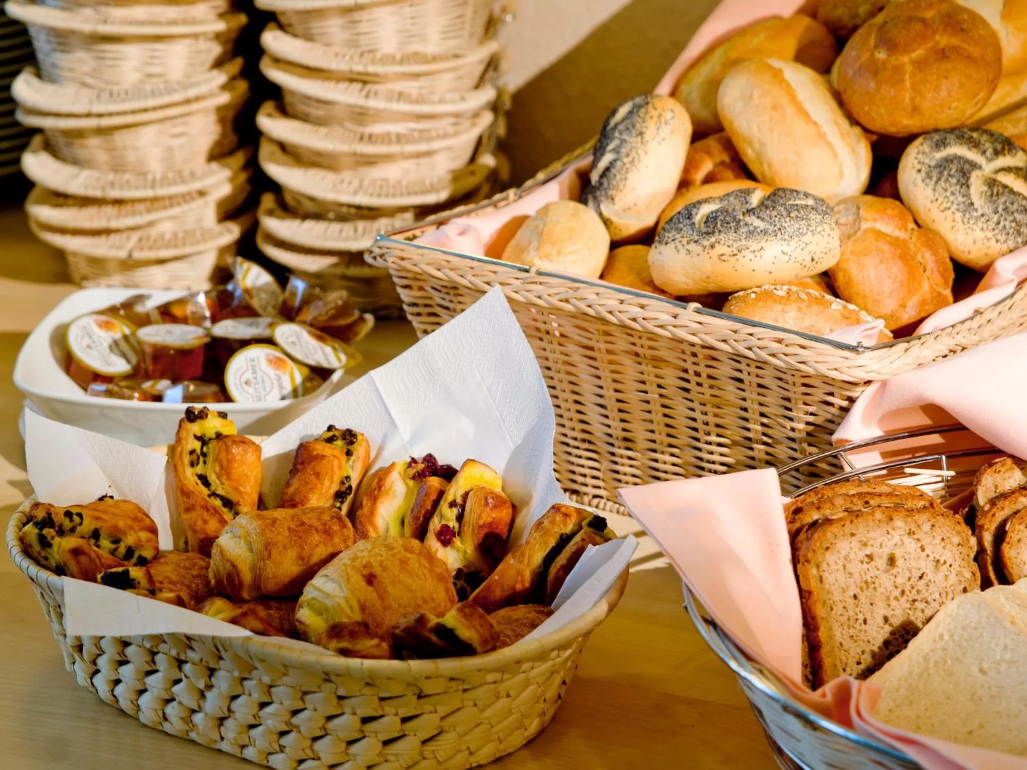 Food and drinks in ACHAT Hotel Darmstadt Griesheim