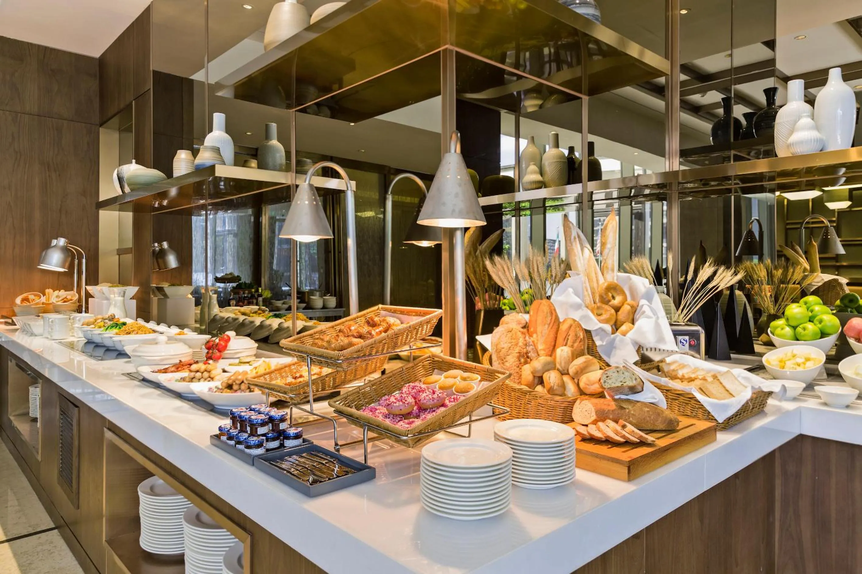 Breakfast in Marriott Executive Apartments Hangzhou Yuhang