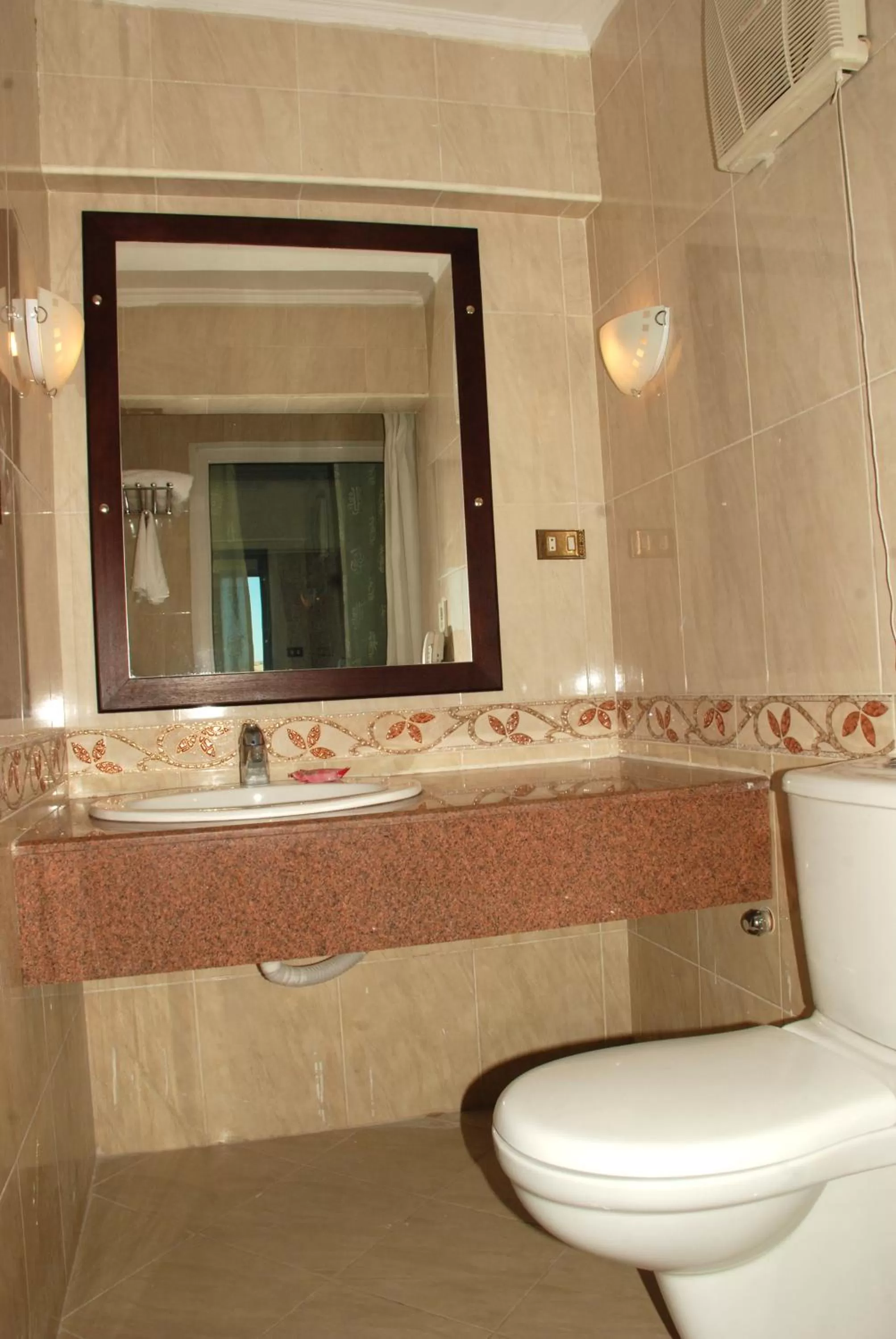 Bathroom in Philae Hotel Aswan