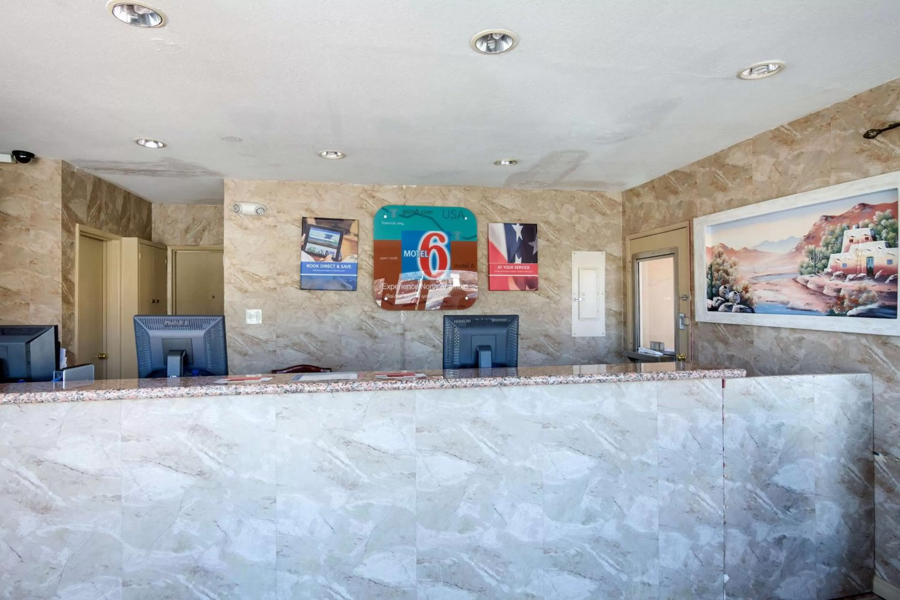 Lobby or reception in Motel 6-Santa Fe, NM - Downtown