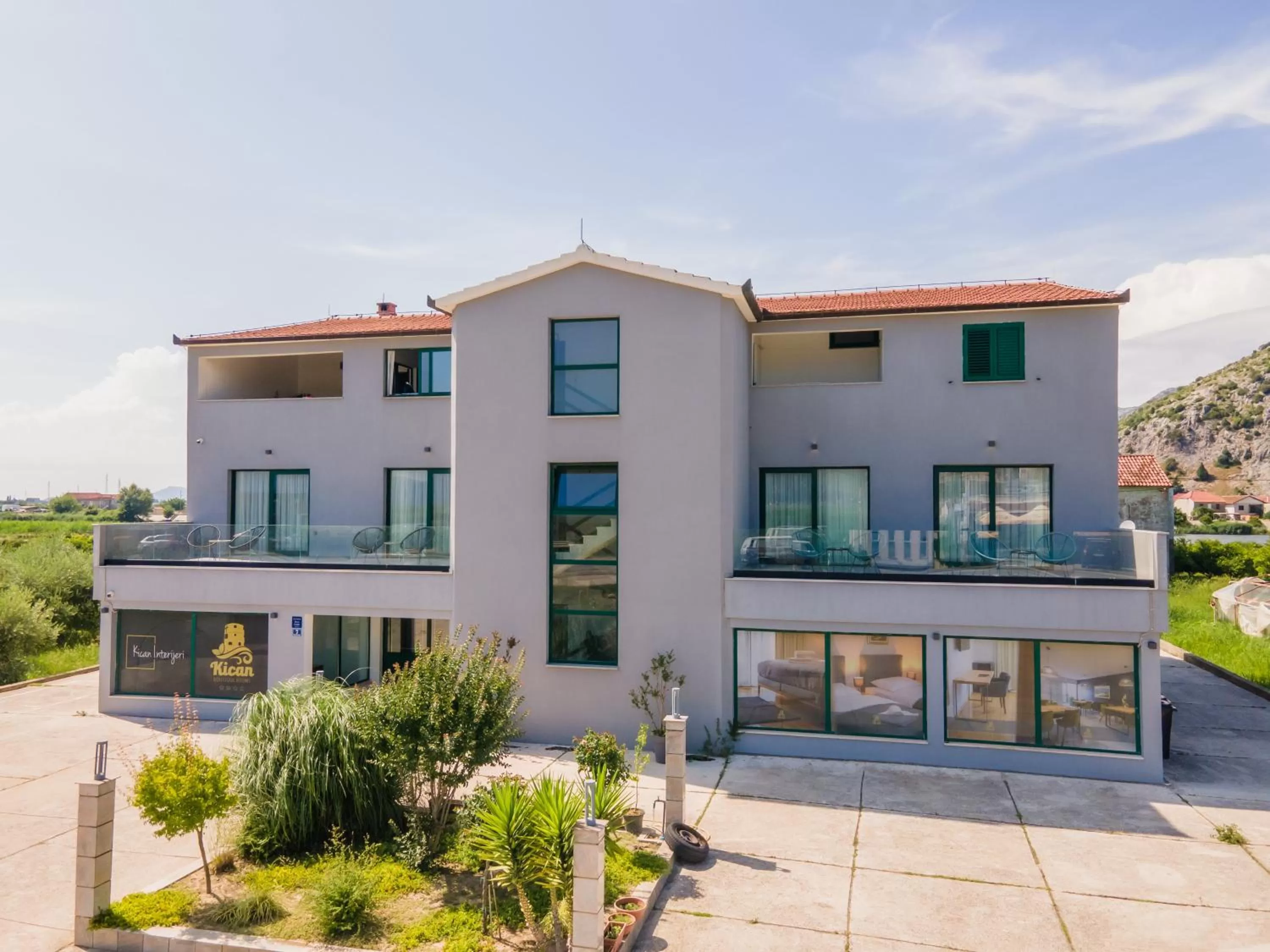 Property Building in Boutique rooms Kican