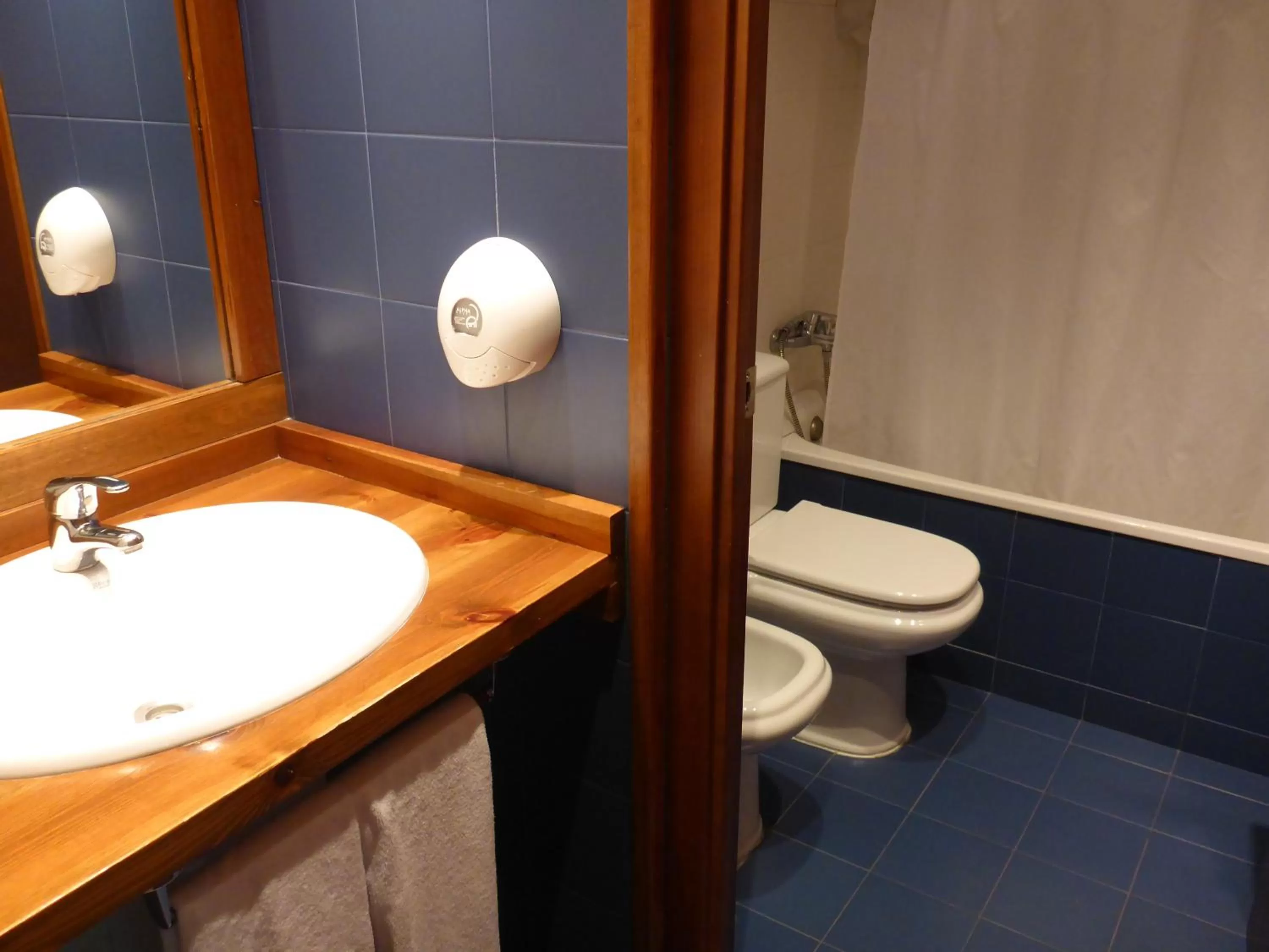 Bathroom in Aparthotel La Vall Blanca