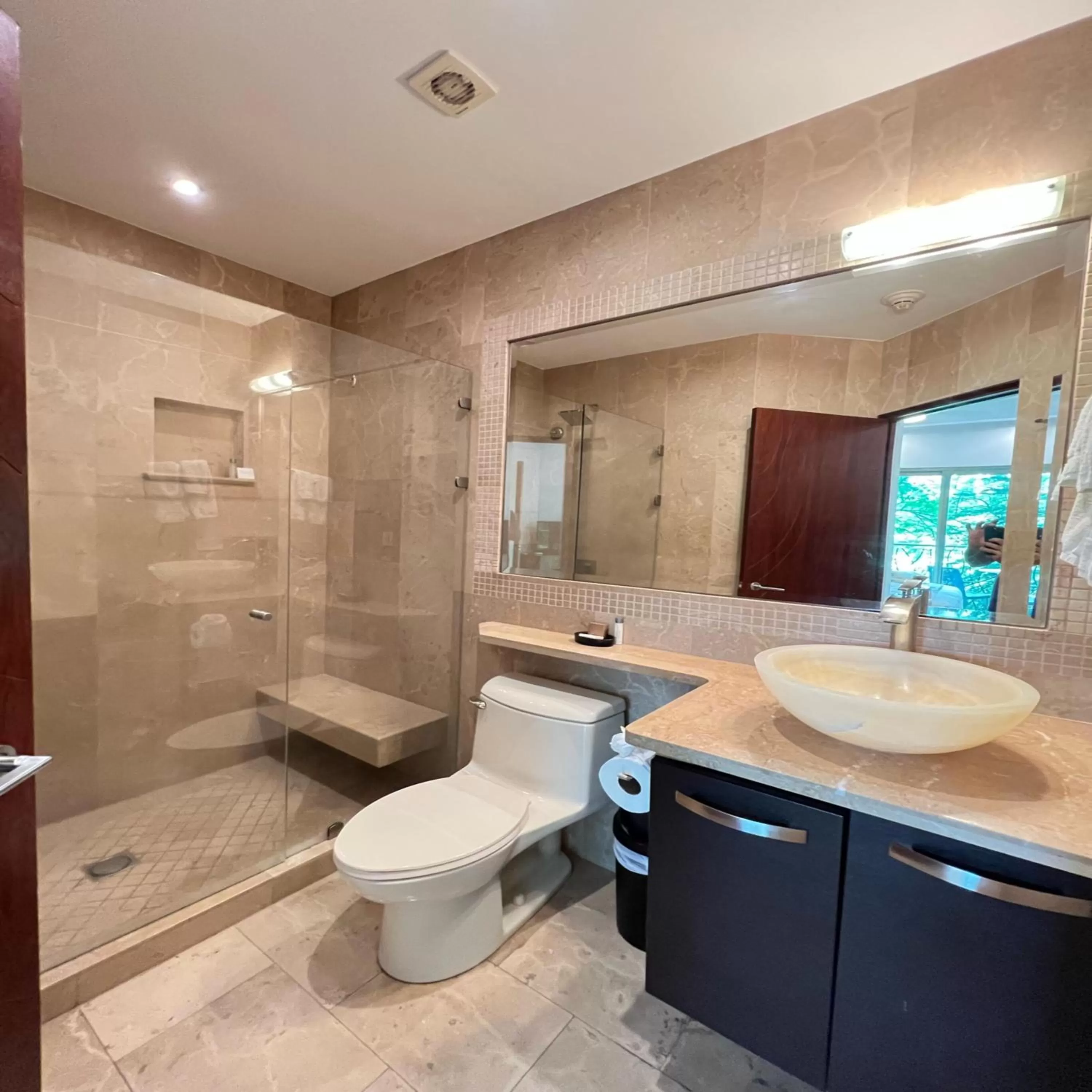 Bathroom in Oceano Boutique Hotel & Bistró