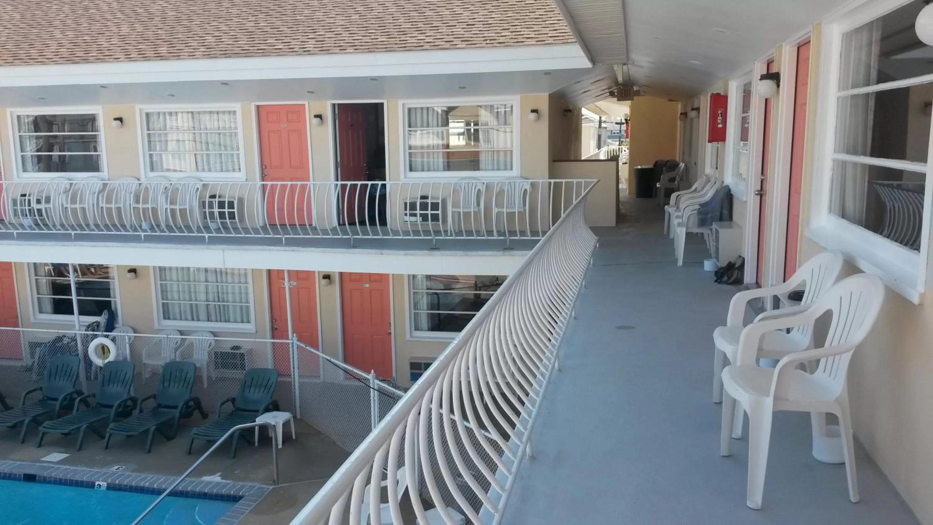 Balcony/Terrace in Blue Water Motel