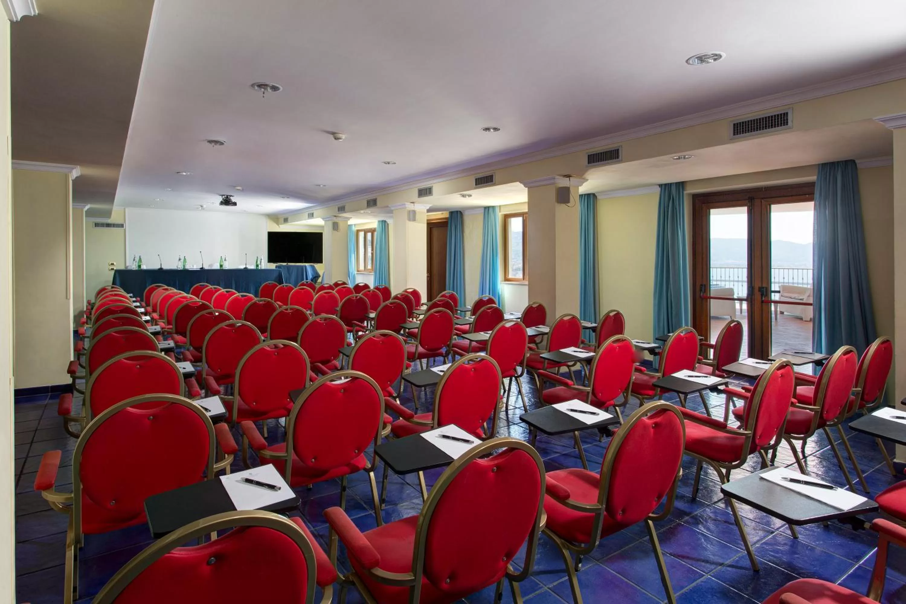 Business facilities in Lloyd's Baia Hotel