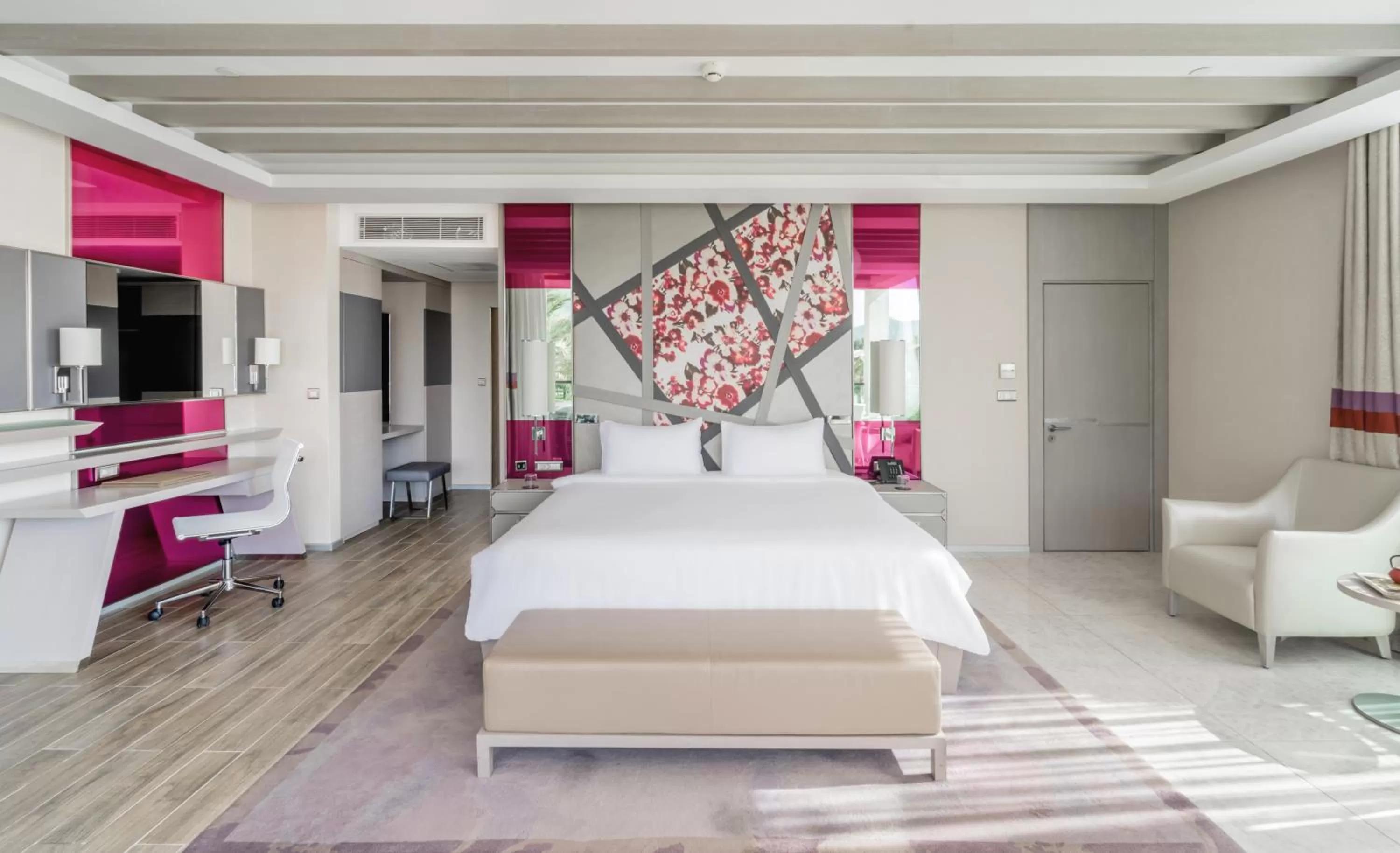 Bed in Rixos Premium Tekirova - The Land of Legends Access