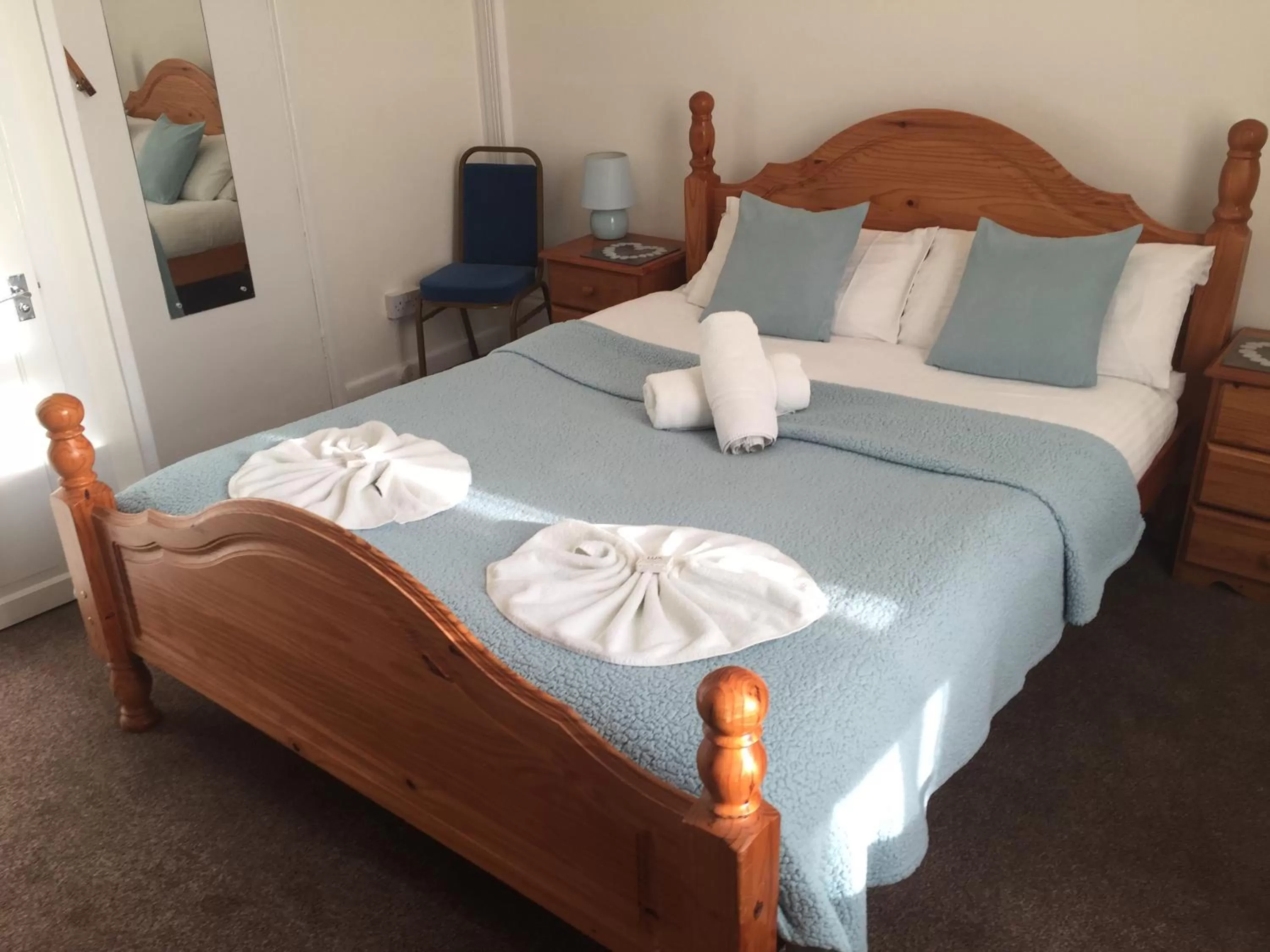 Bedroom, Bed in Atlantis