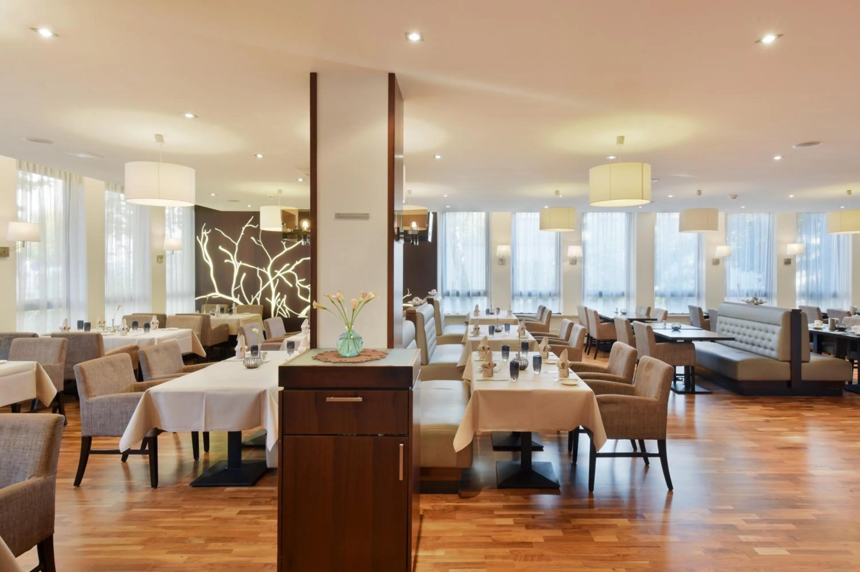 Restaurant/places to eat in ACHAT Hotel München Süd