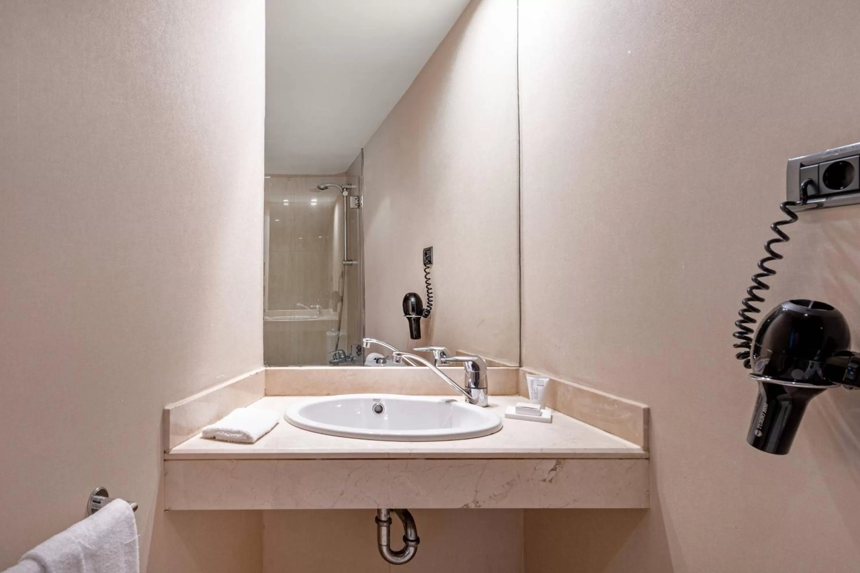 Bathroom in AC Hotel Gran Canaria by Marriott