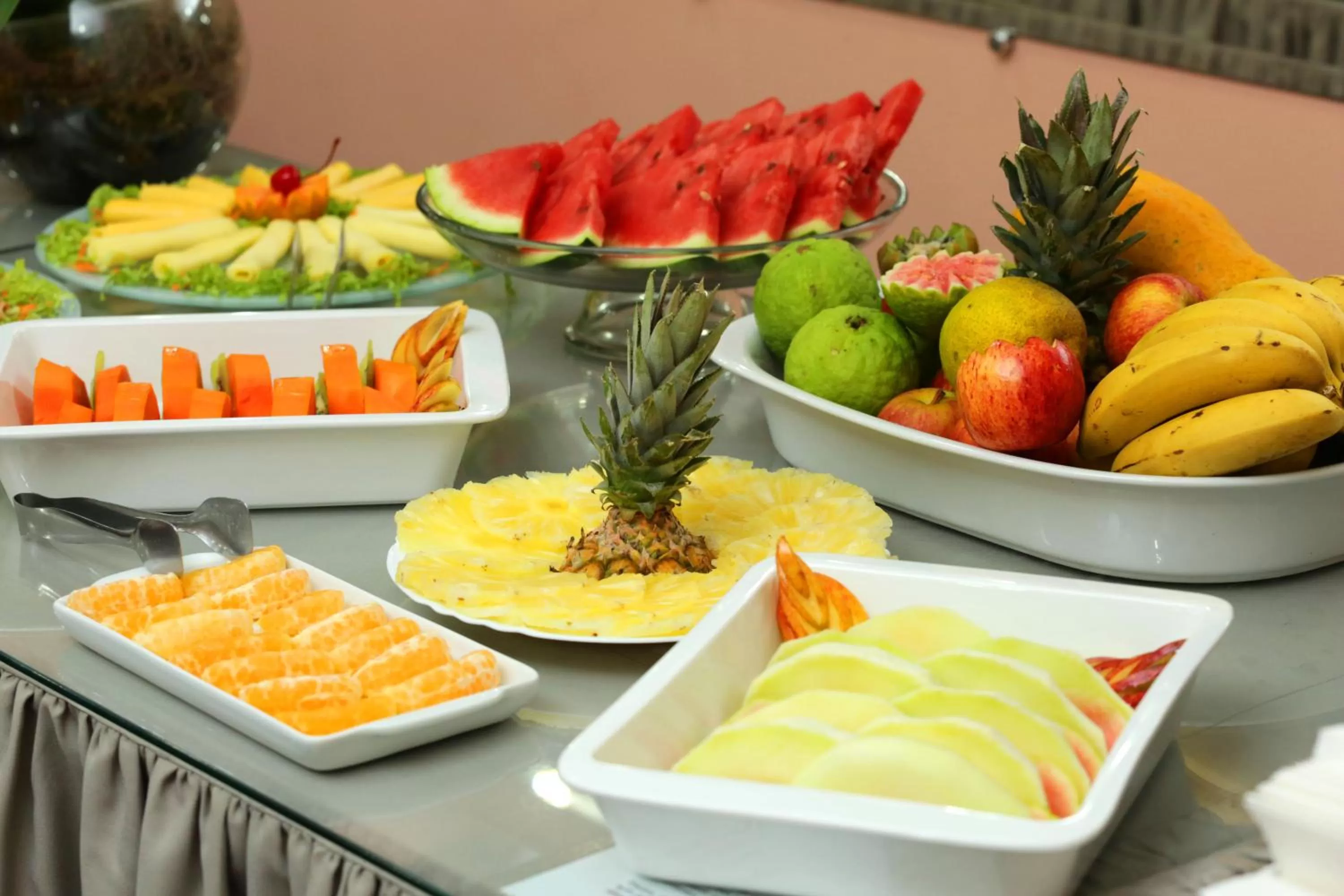 Buffet breakfast in Indaiá Hotel Residence