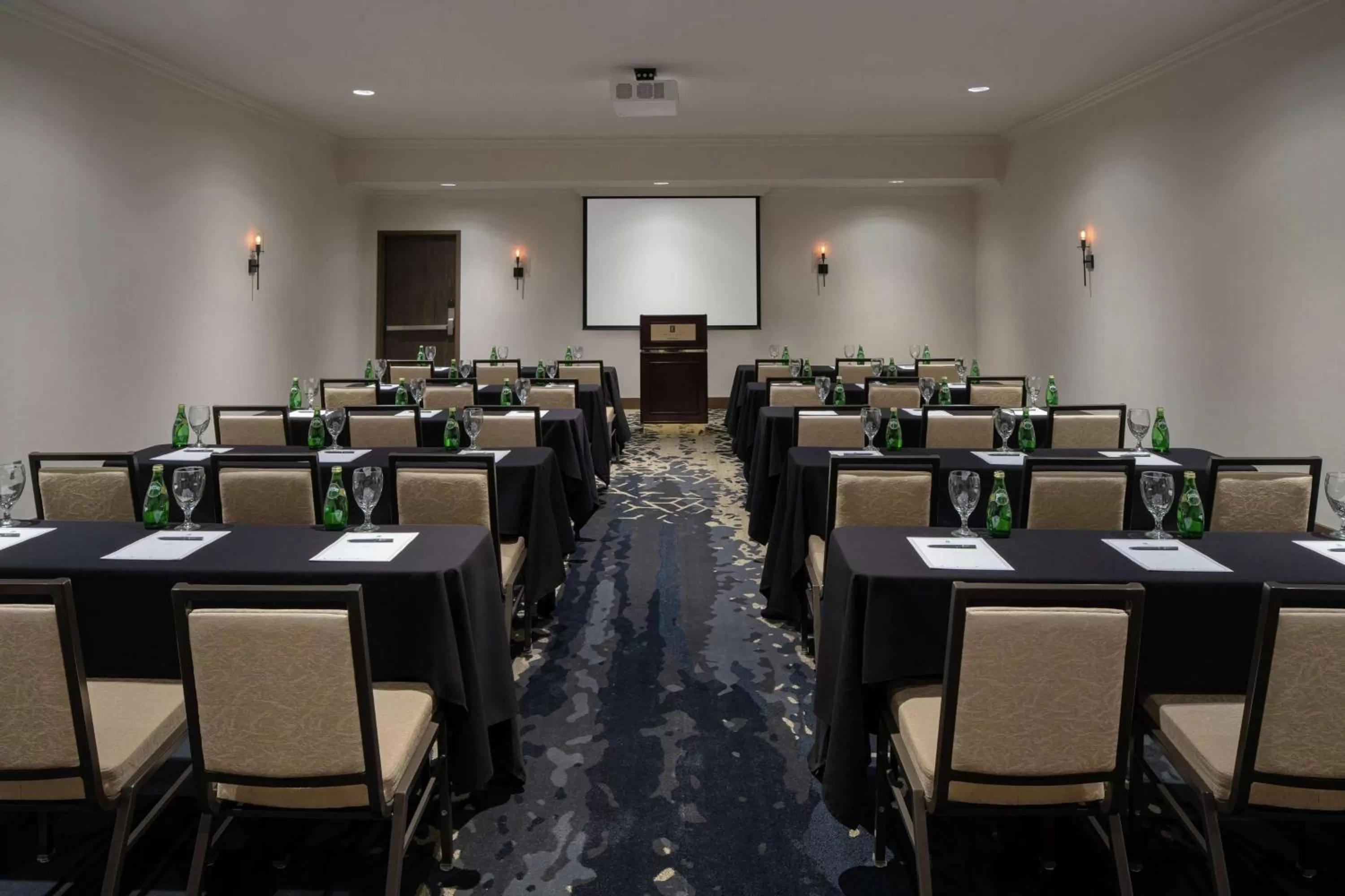Meeting/conference room in Embassy Suites by Hilton Fort Worth Downtown