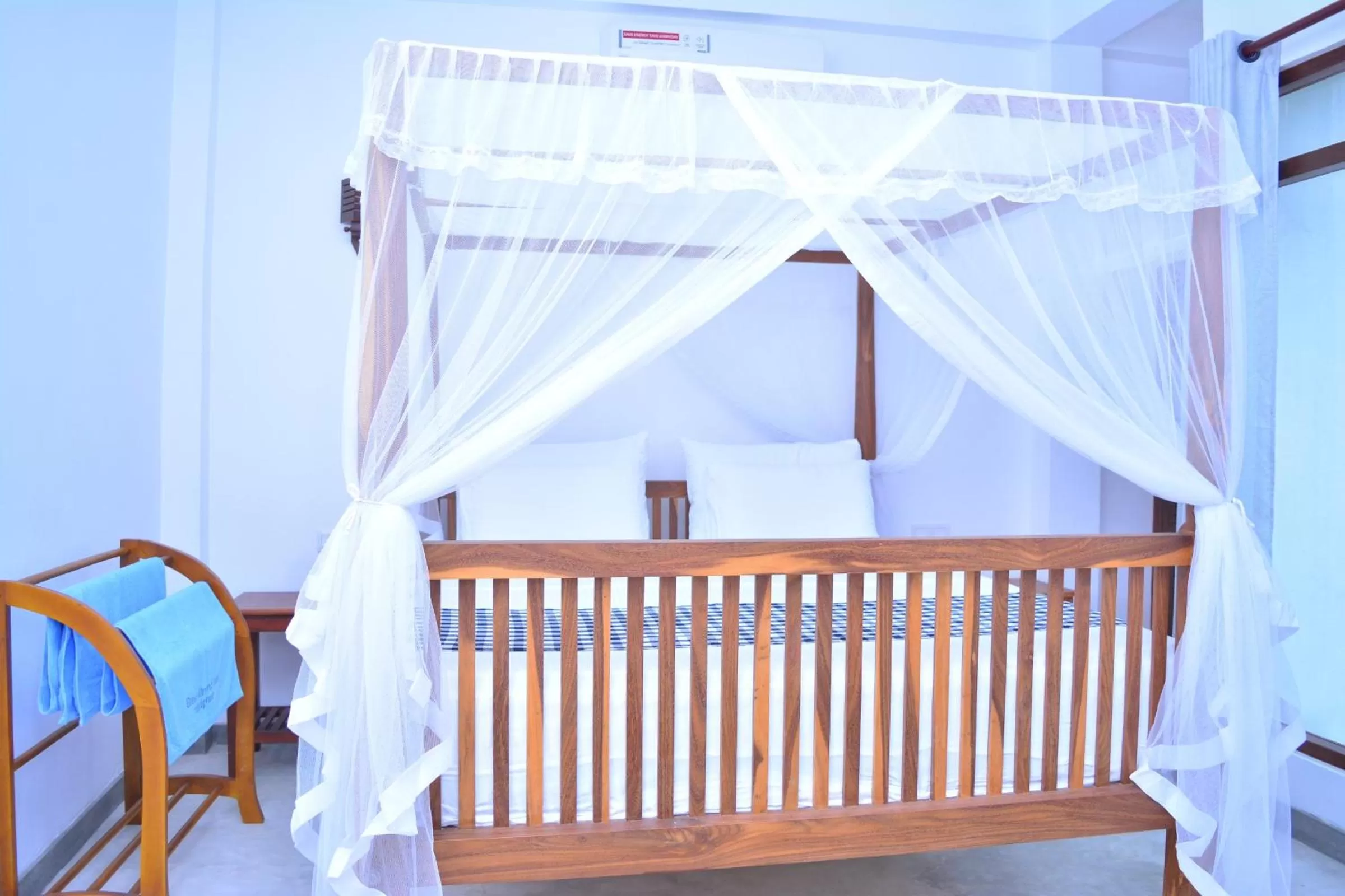 Bedroom in Green Almond Hotel