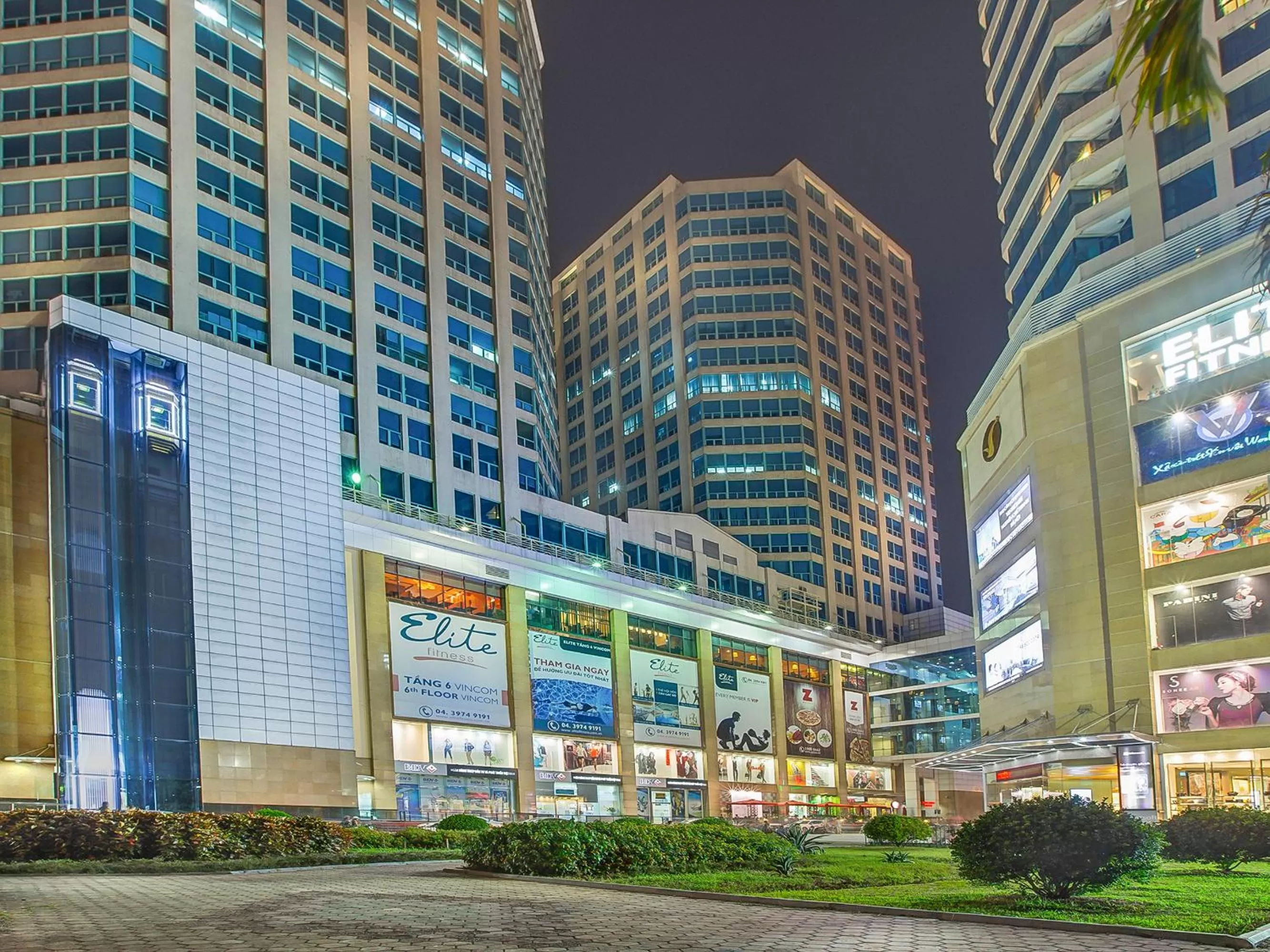 Night in Emerald Boutique Hotel