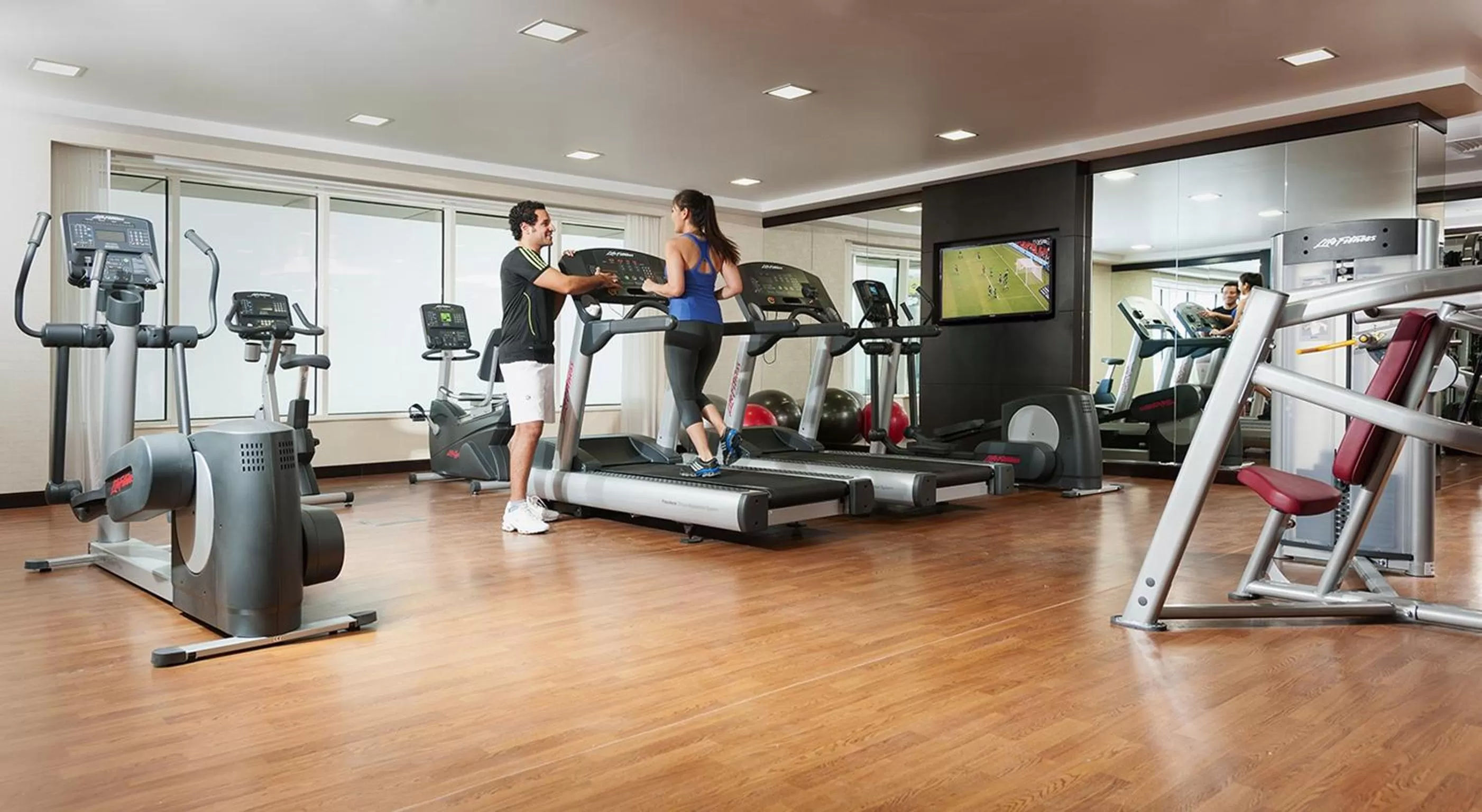 Fitness centre/facilities in Carlton Downtown Hotel