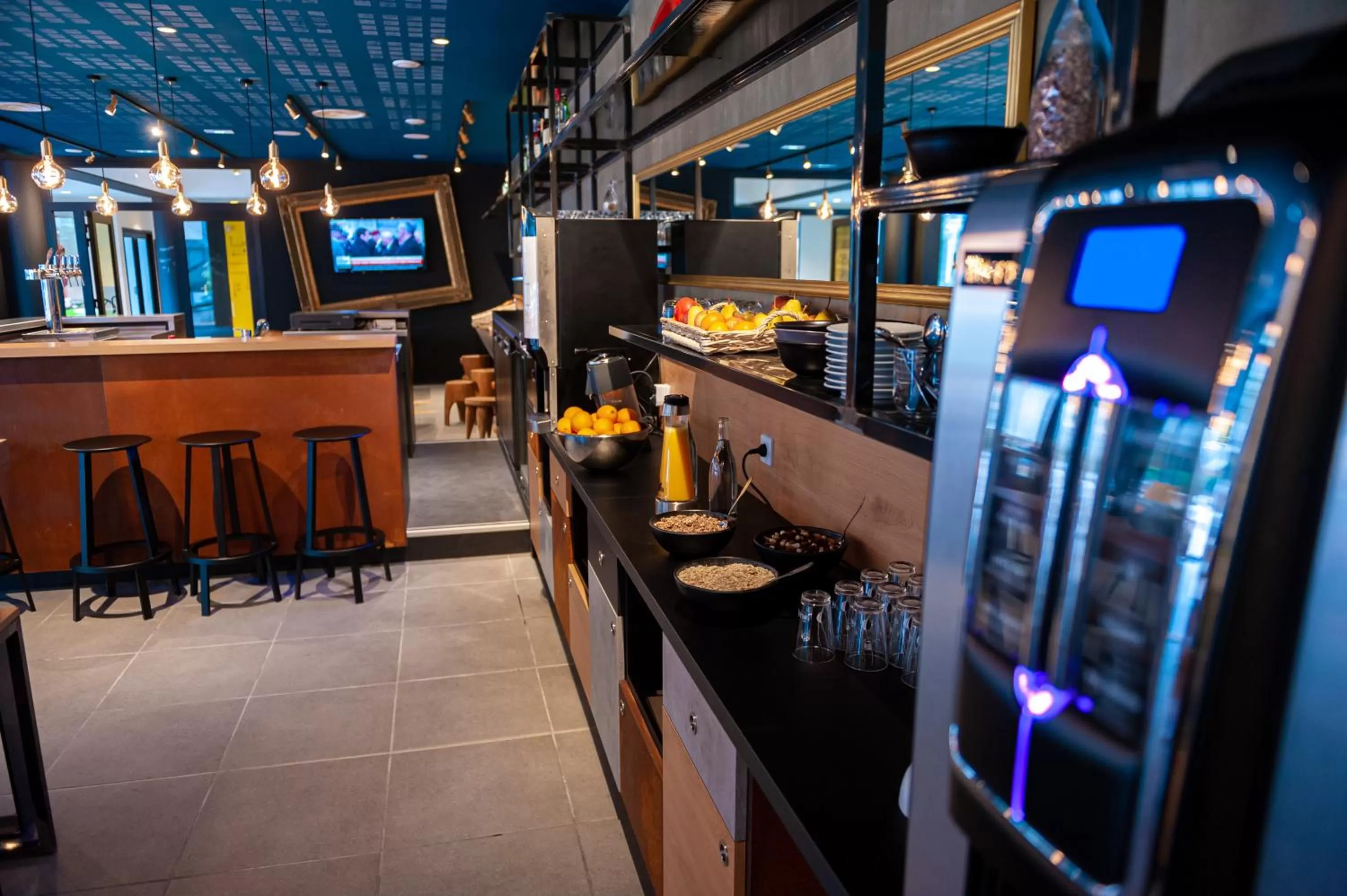 Breakfast in Apparthotel Le Hüb Grenoble