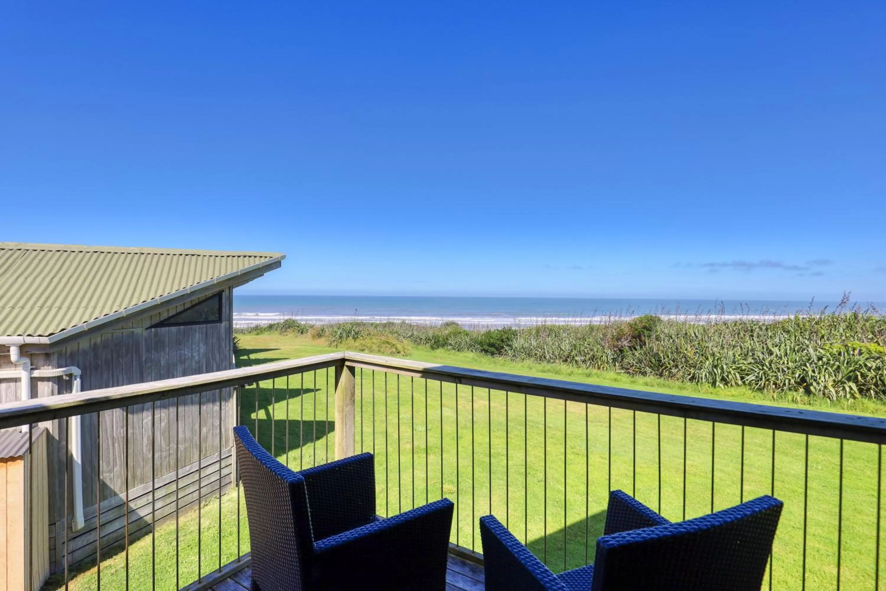 Seating area in Castaways Resort