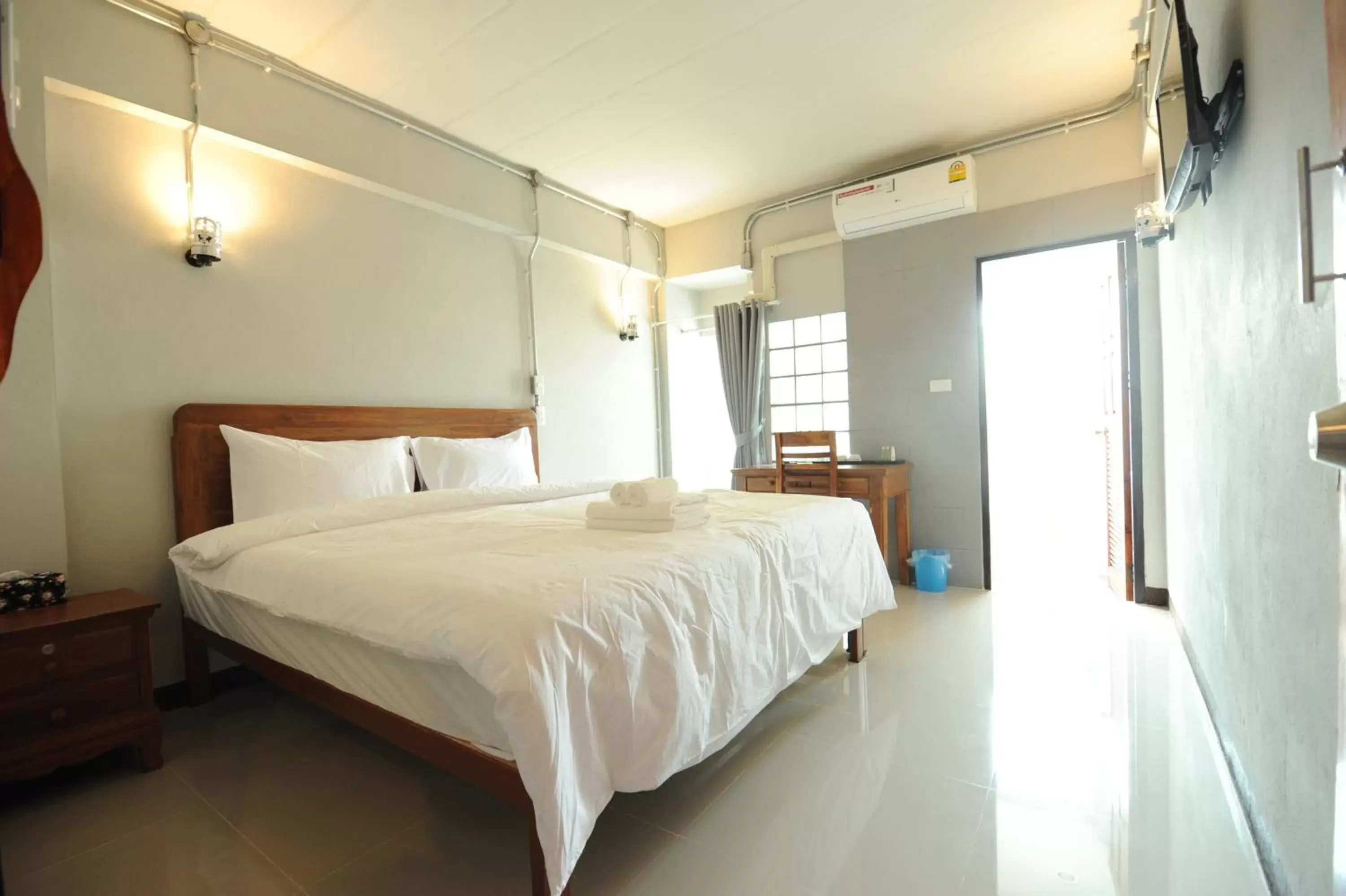 Standard Double Room in Nanya Hotel Chiang Mai Standard Double Room in Nanya Hotel Chiang Mai