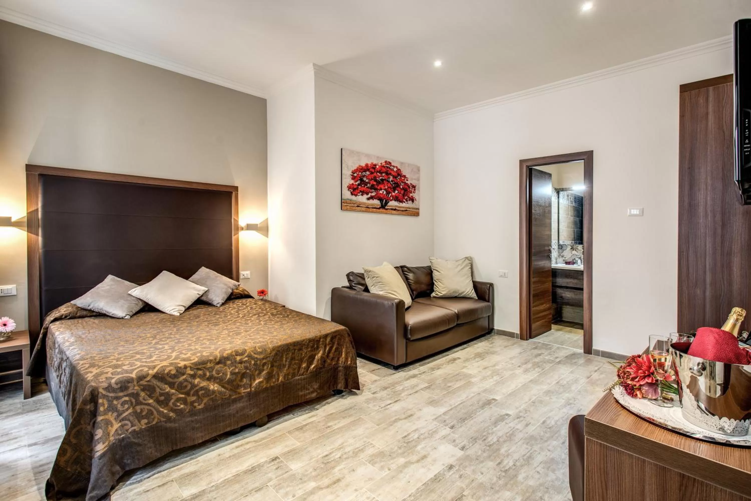 Photo of the whole room, Bed in Rome Garden Hotel