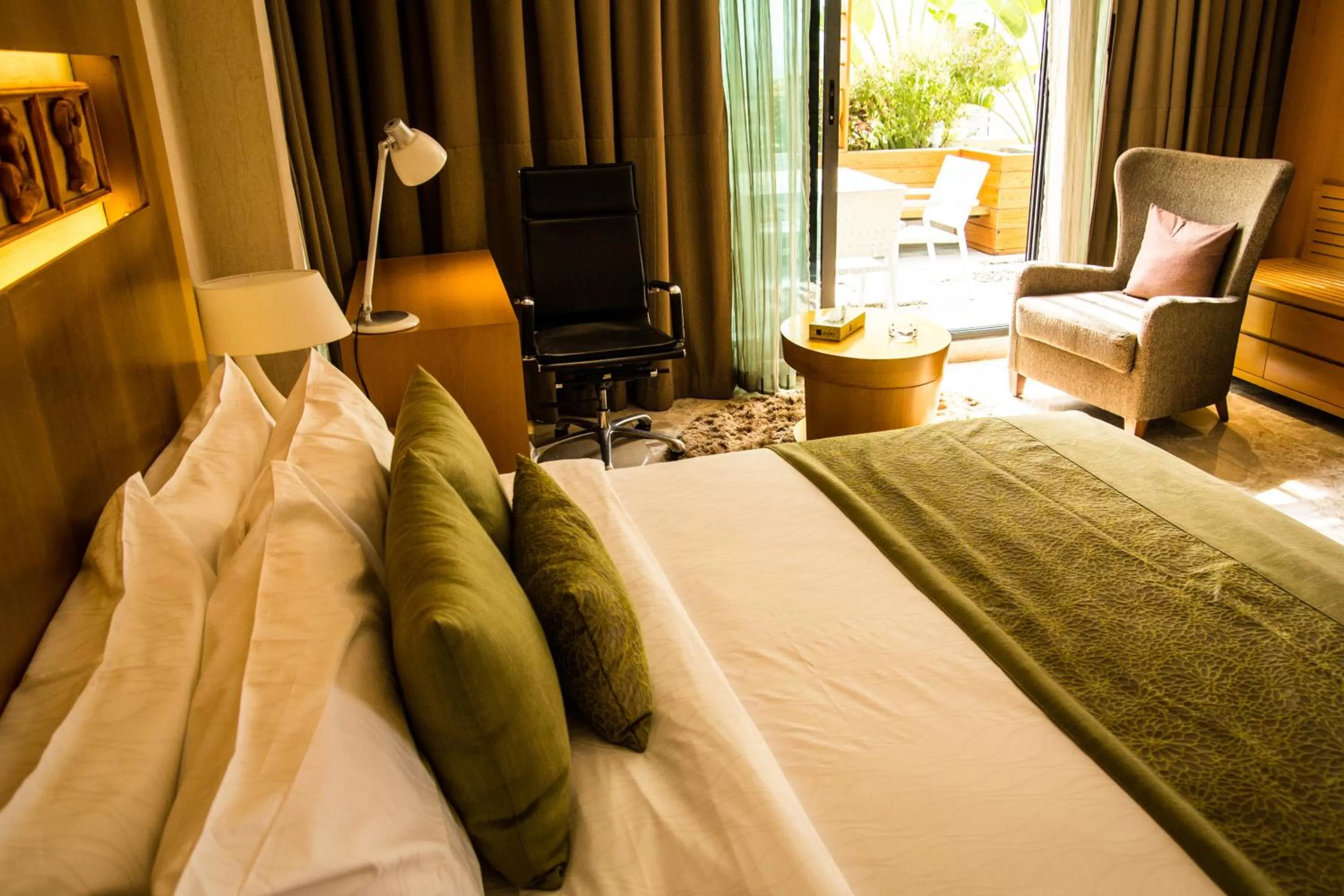 Patio, Bed in Lakeshore Suites, Banani