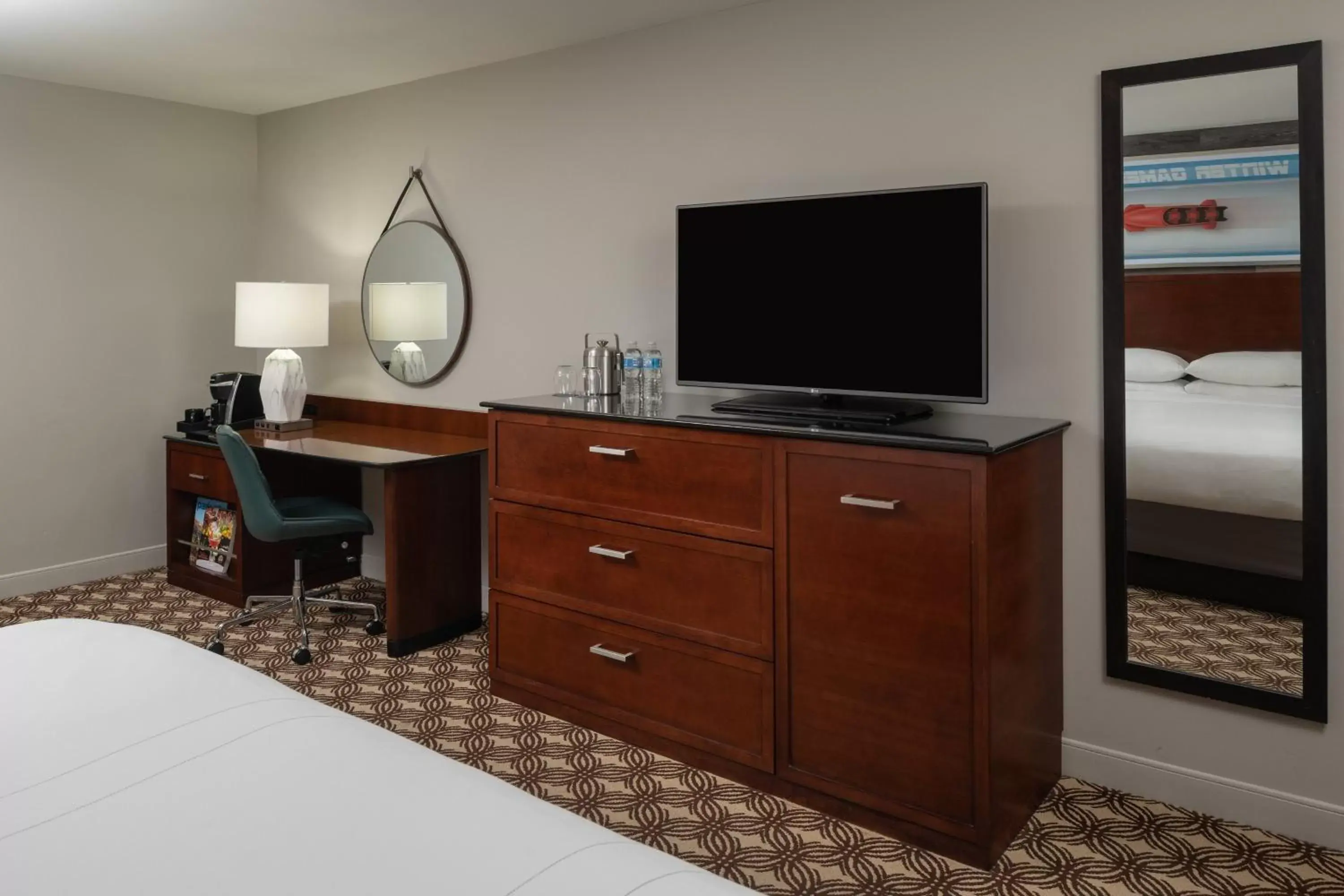 Guest Room, 1 King in Sheraton Park City Guest Room, 1 King in Sheraton Park City