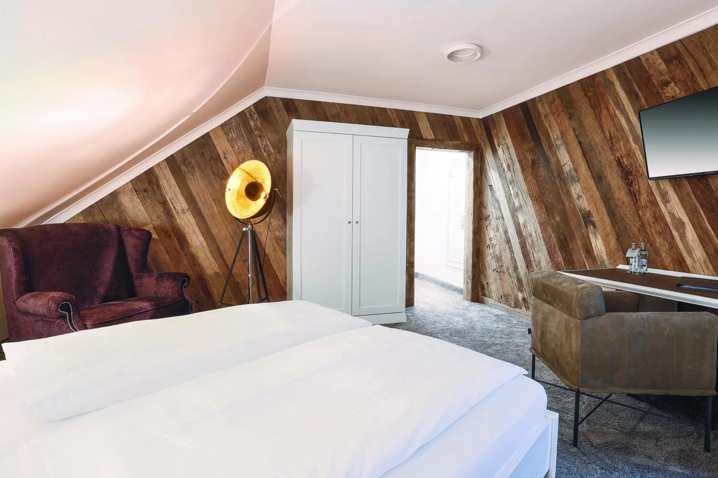 Photo of the whole room, Bed in Hotel - Restaurant Erich Rödiger