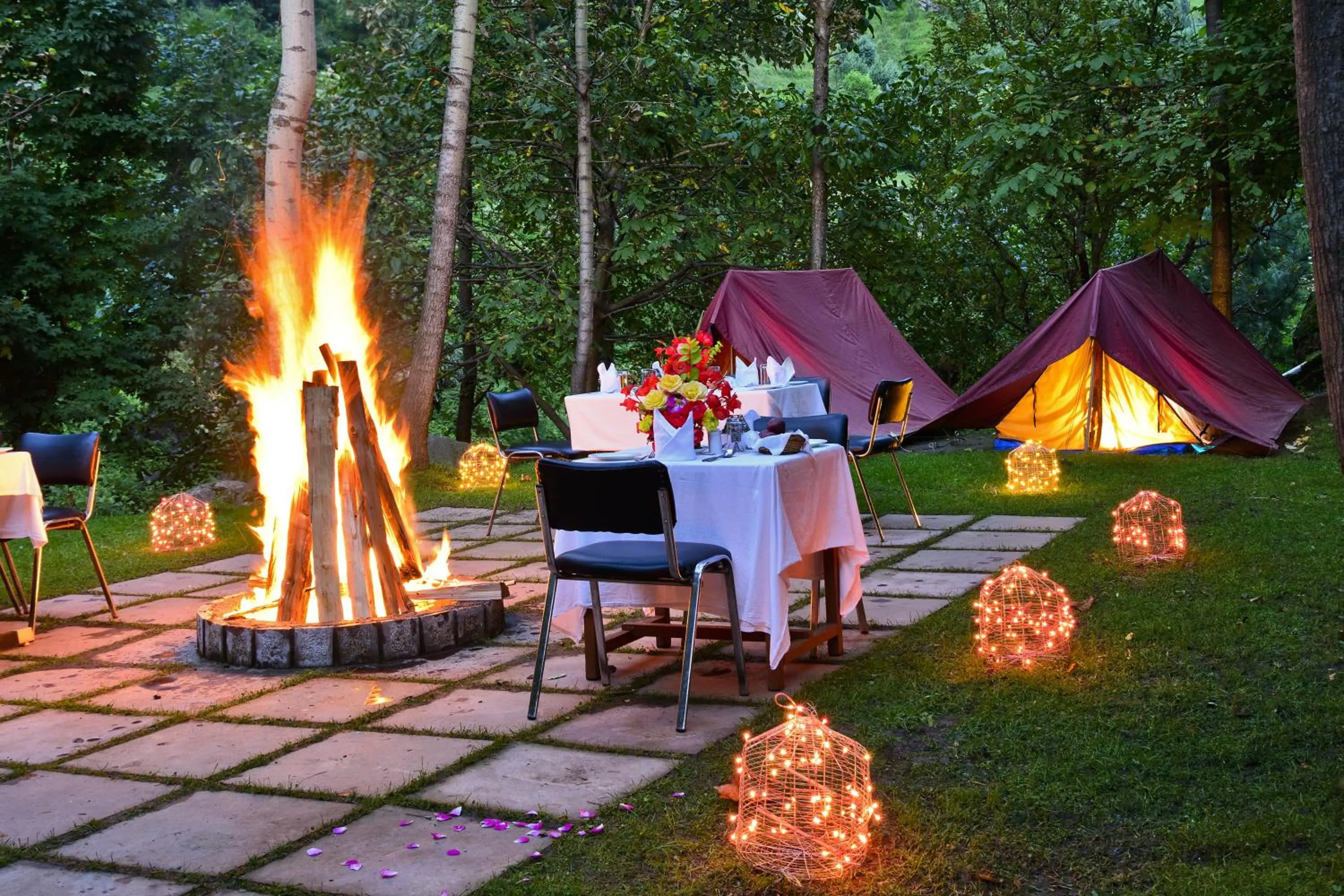 Restaurant/places to eat in Solang Valley Resort