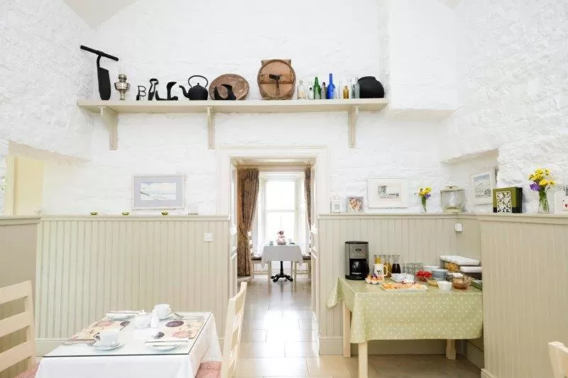 Breakfast in Abhainn Ri Farmhouse