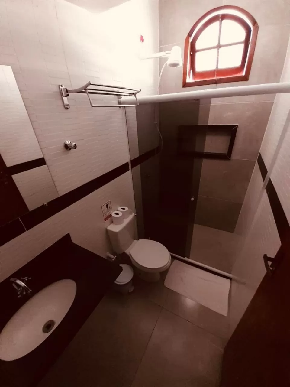 Bathroom in Flamingo Beach Pousada