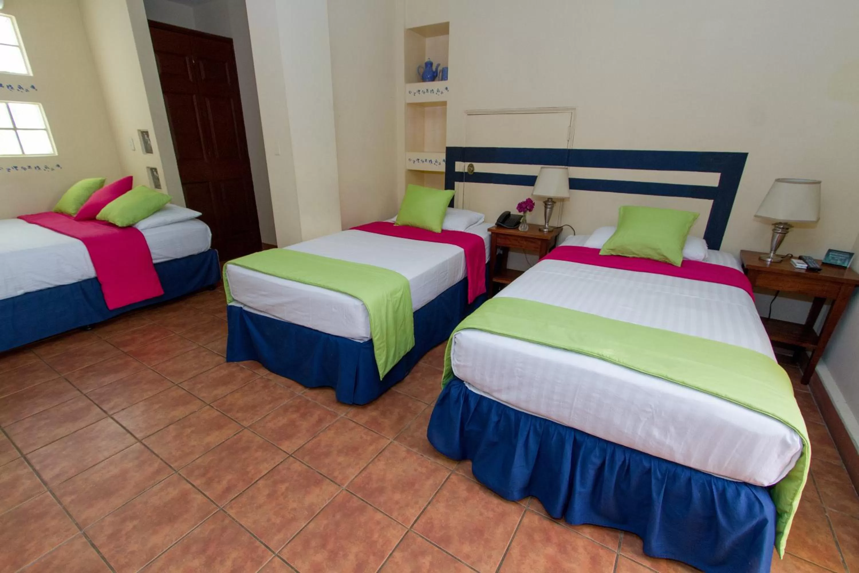 Bed in Hotel Colibri