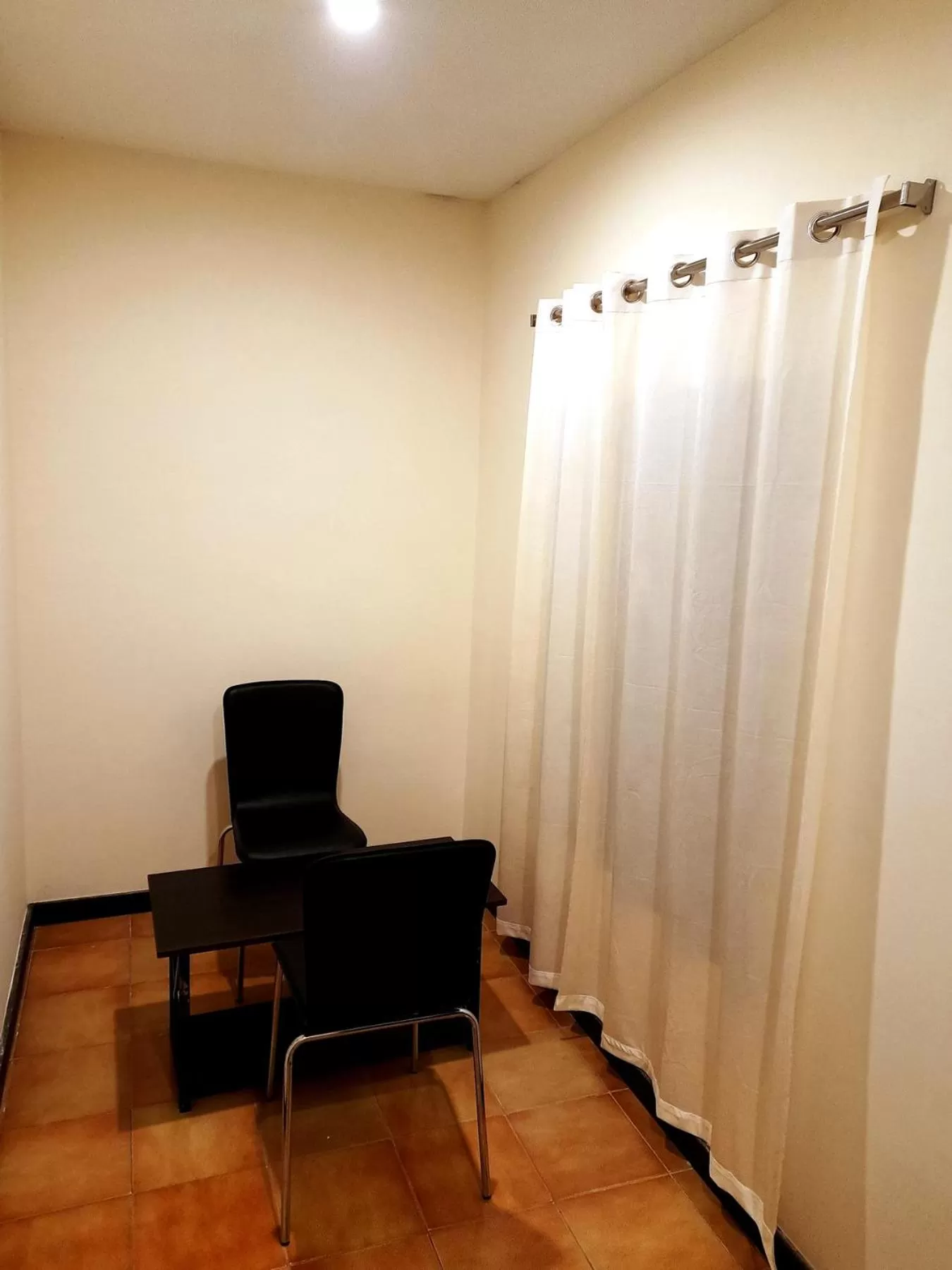 Seating area, TV/Entertainment Center in GRAND KODAI SR INN