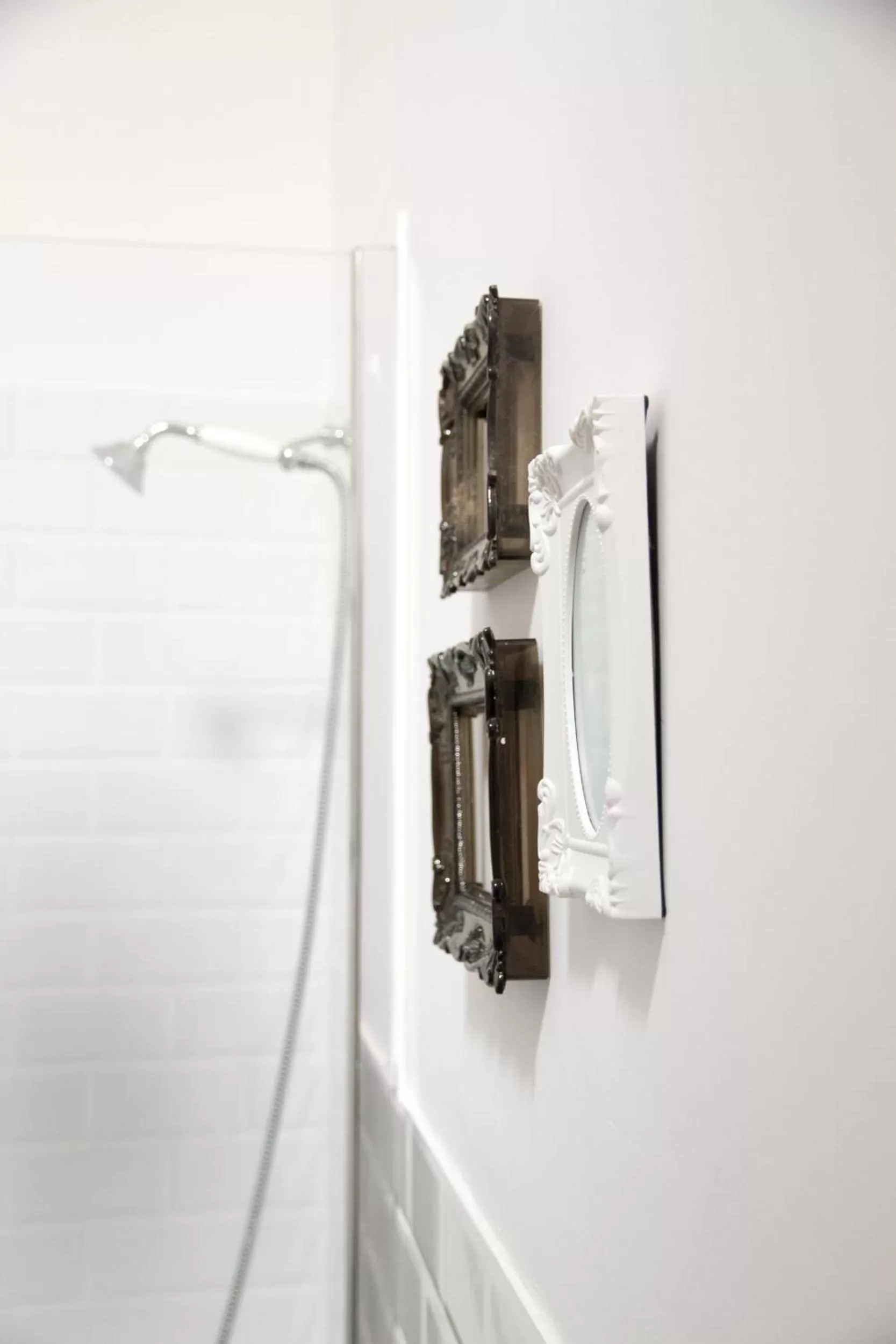 Shower in Aminta Home